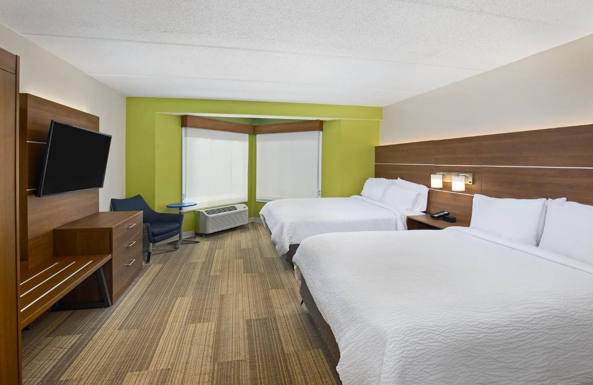 Photo of the whole room, Bed in Holiday Inn Express & Suites Kings Mountain - Shelby Area by IHG