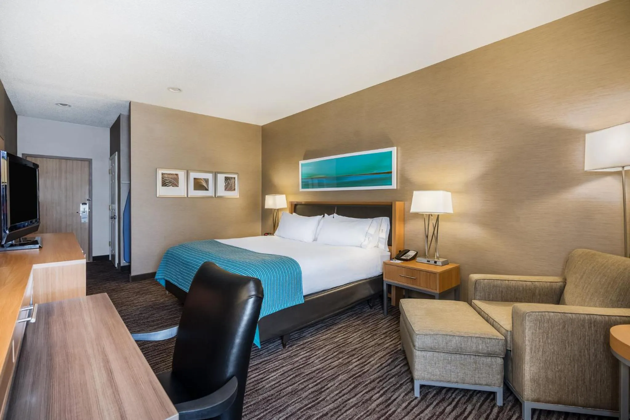 Photo of the whole room, Bed in Holiday Inn Express Annapolis East-Kent Island by IHG