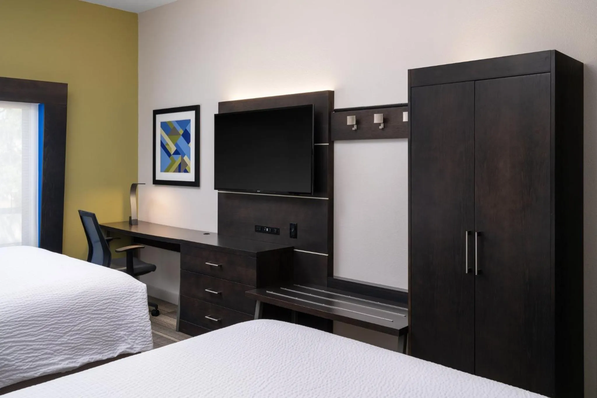 Photo of the whole room in Holiday Inn Express & Suites Lakeland South by IHG