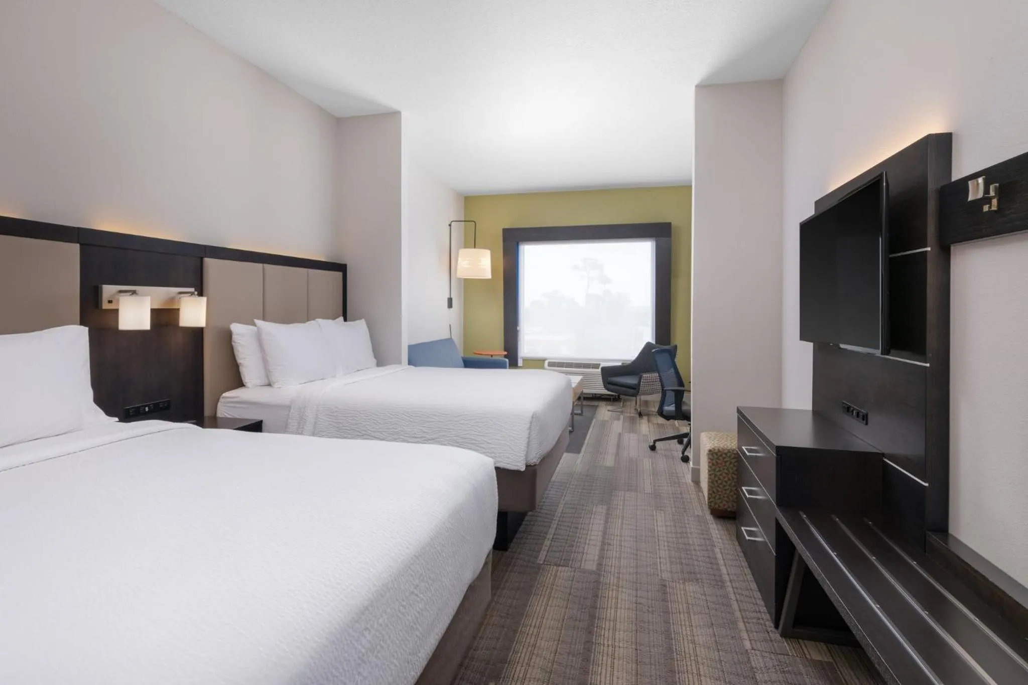 Bedroom in Holiday Inn Express & Suites Lakeland South by IHG