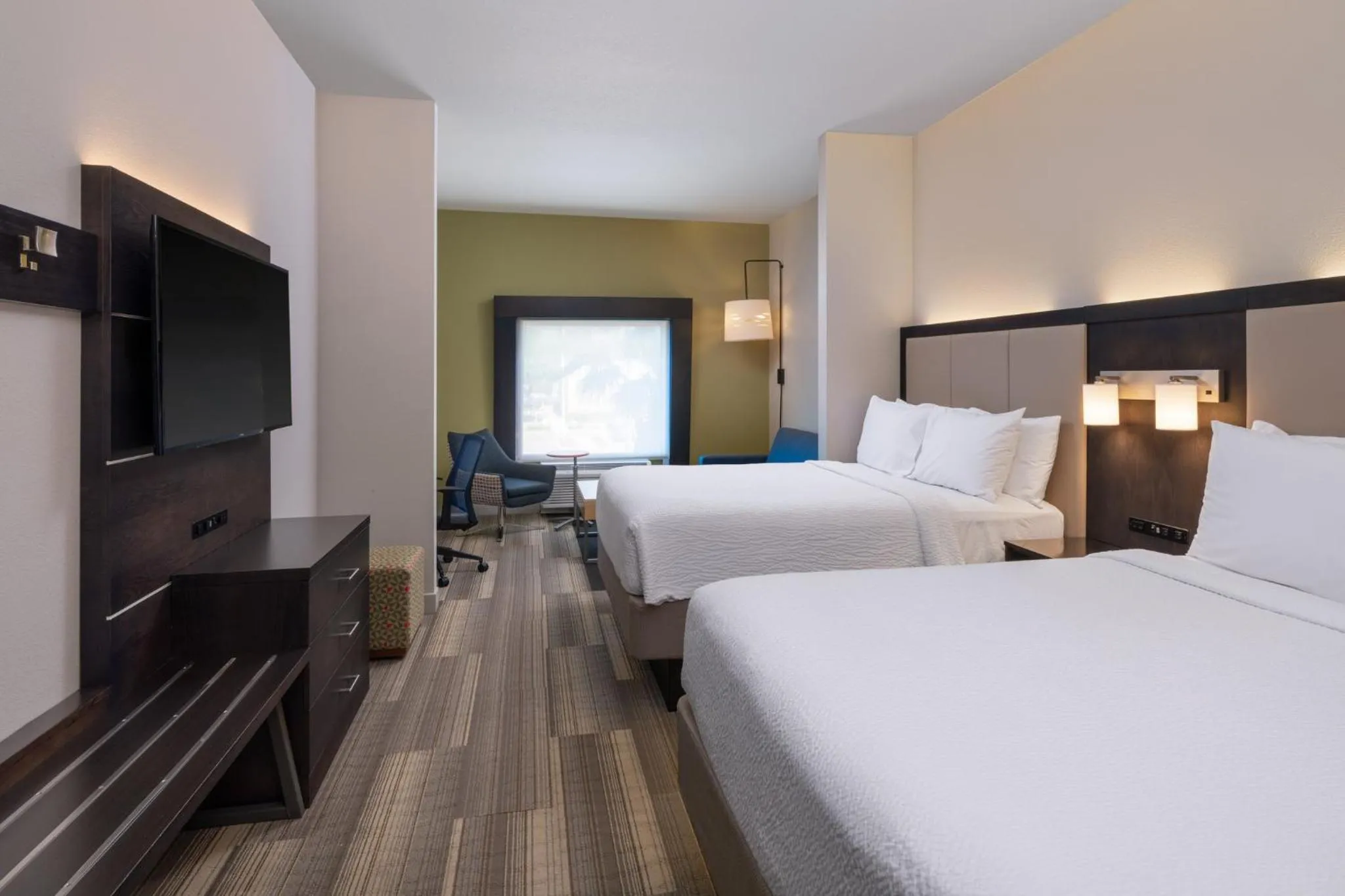 Bedroom in Holiday Inn Express & Suites Lakeland South by IHG