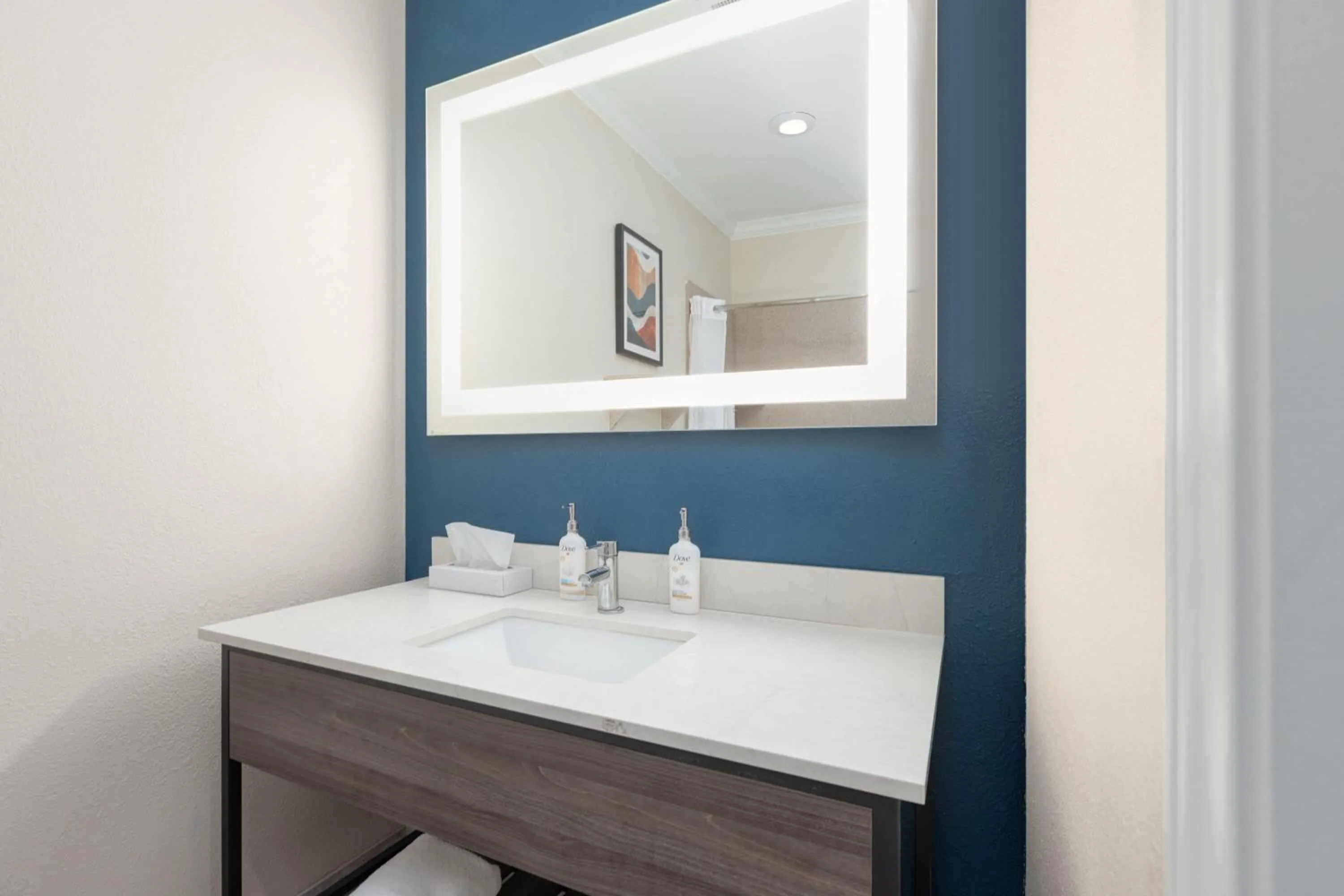 Bathroom in Wyndham Lake Charles