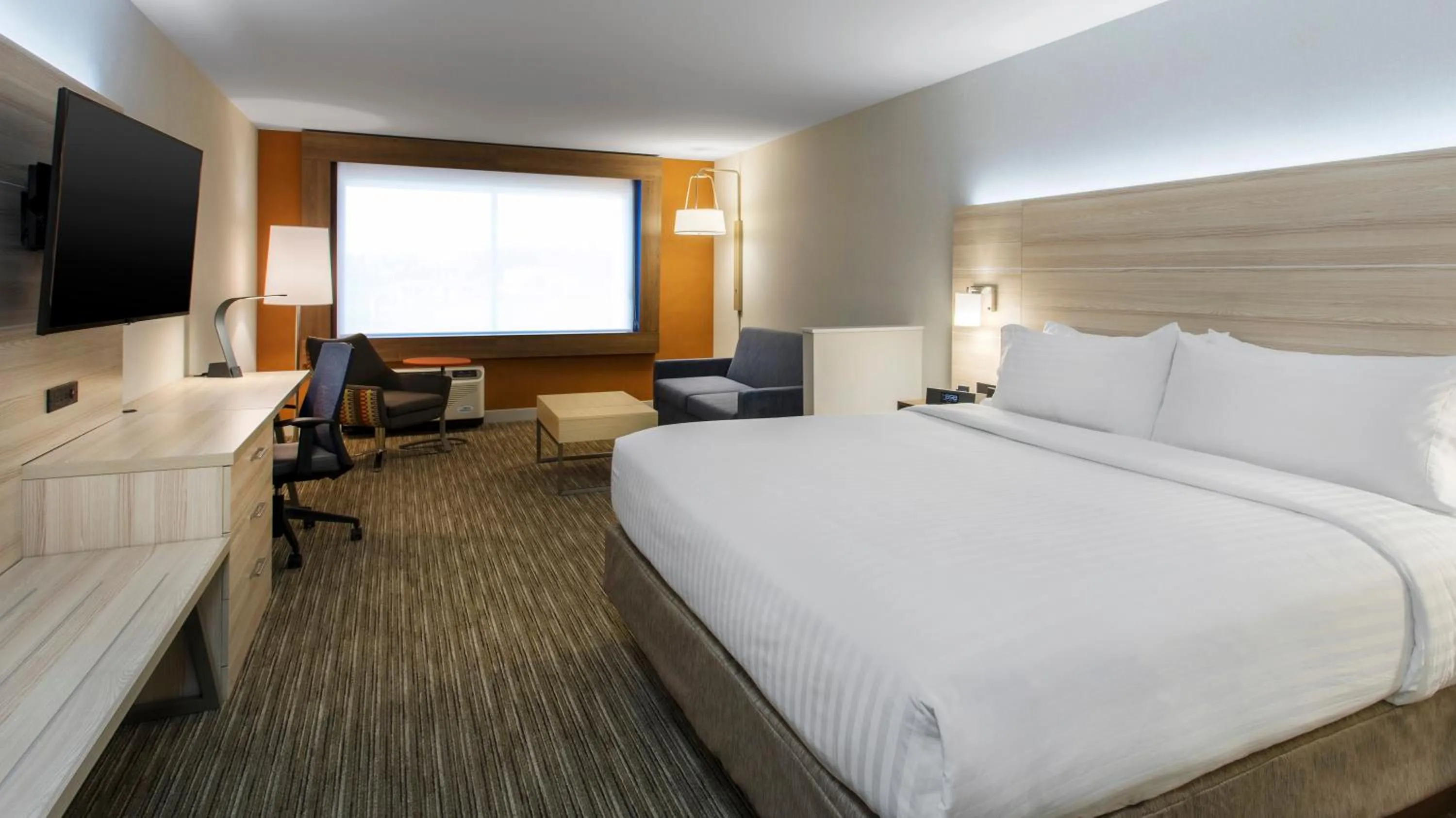 Bedroom, Bed in Holiday Inn Express & Suites Medina by IHG
