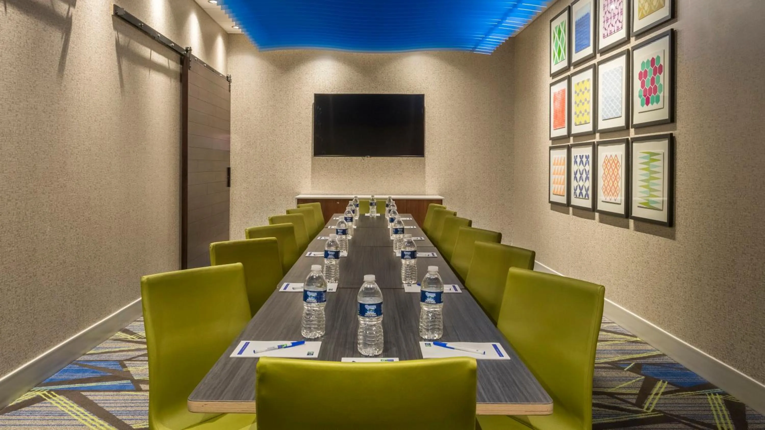 Meeting/conference room in Holiday Inn Express & Suites Medina by IHG