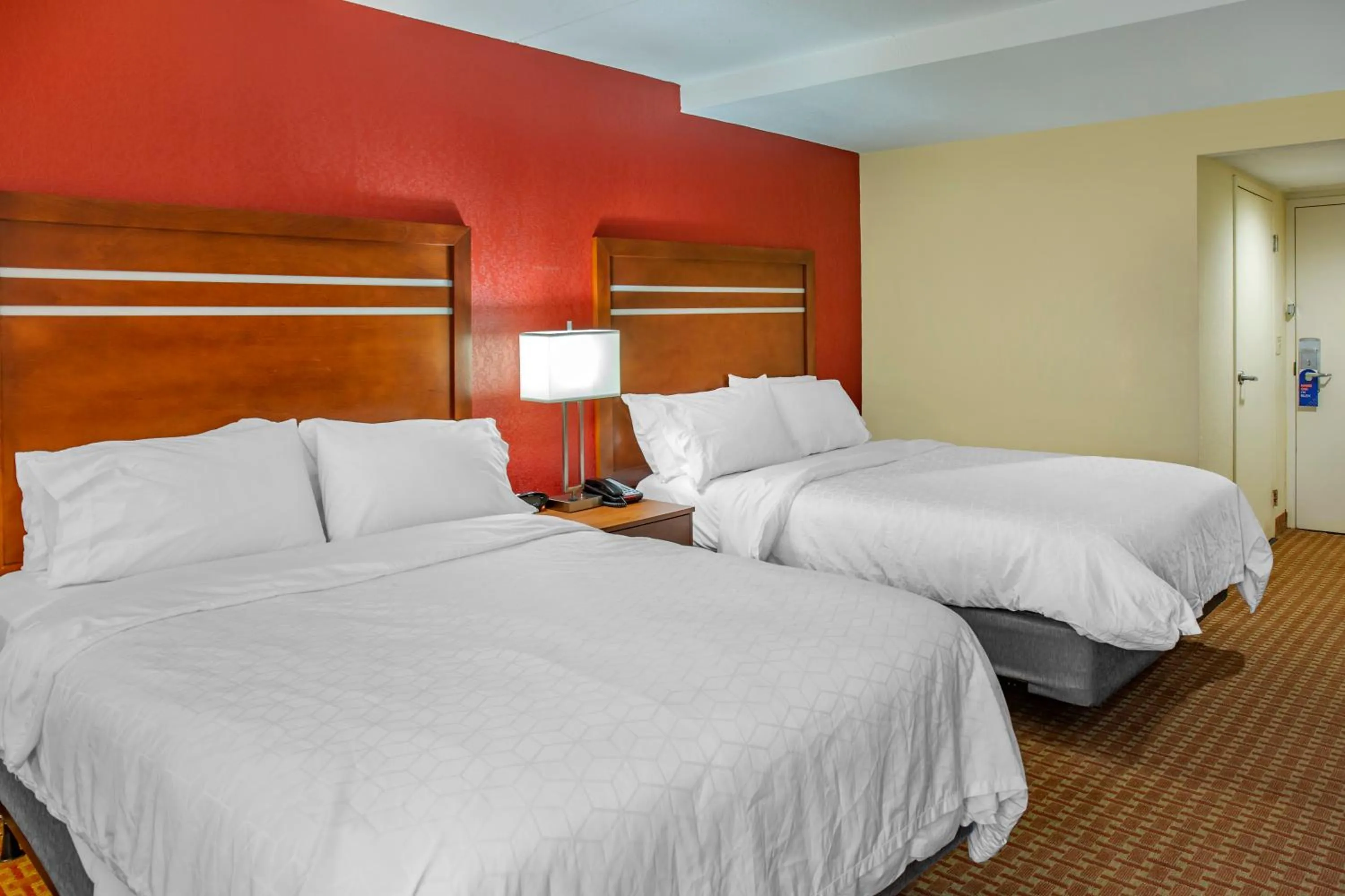 Bedroom, Bed in Holiday Inn Express Harrisburg SW - Mechanicsburg by IHG