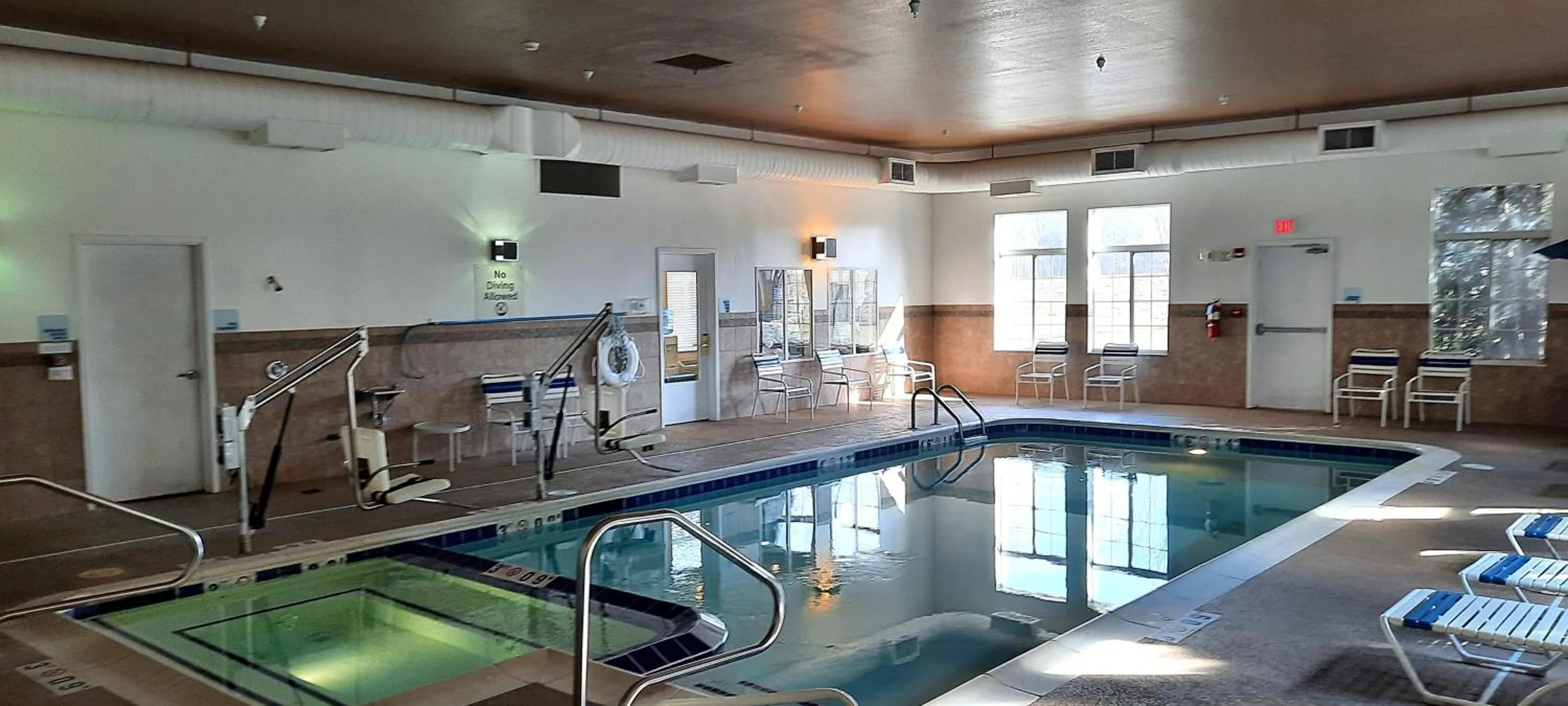 Swimming pool in Holiday Inn Express & Suites New Buffalo, MI by IHG