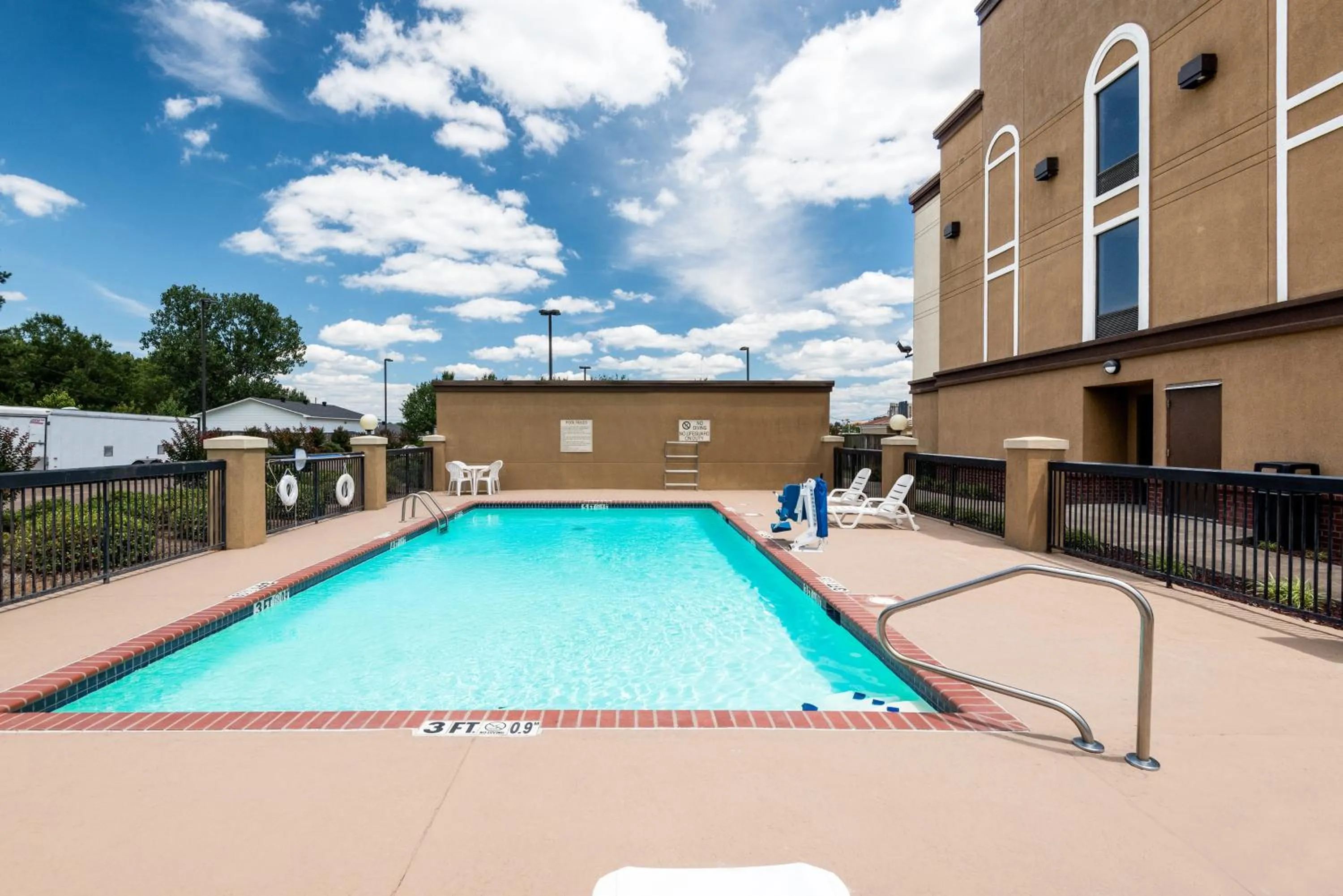 Swimming pool in Holiday Inn Express & Suites - Grenada by IHG