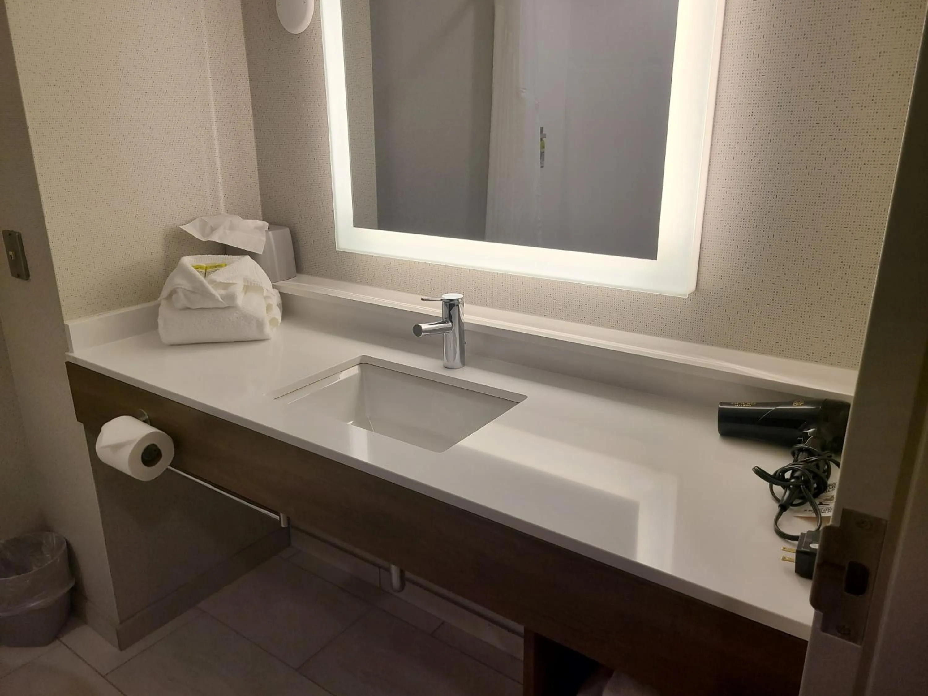 Bathroom in Holiday Inn Express Lordstown-Newton Falls/Warren by IHG