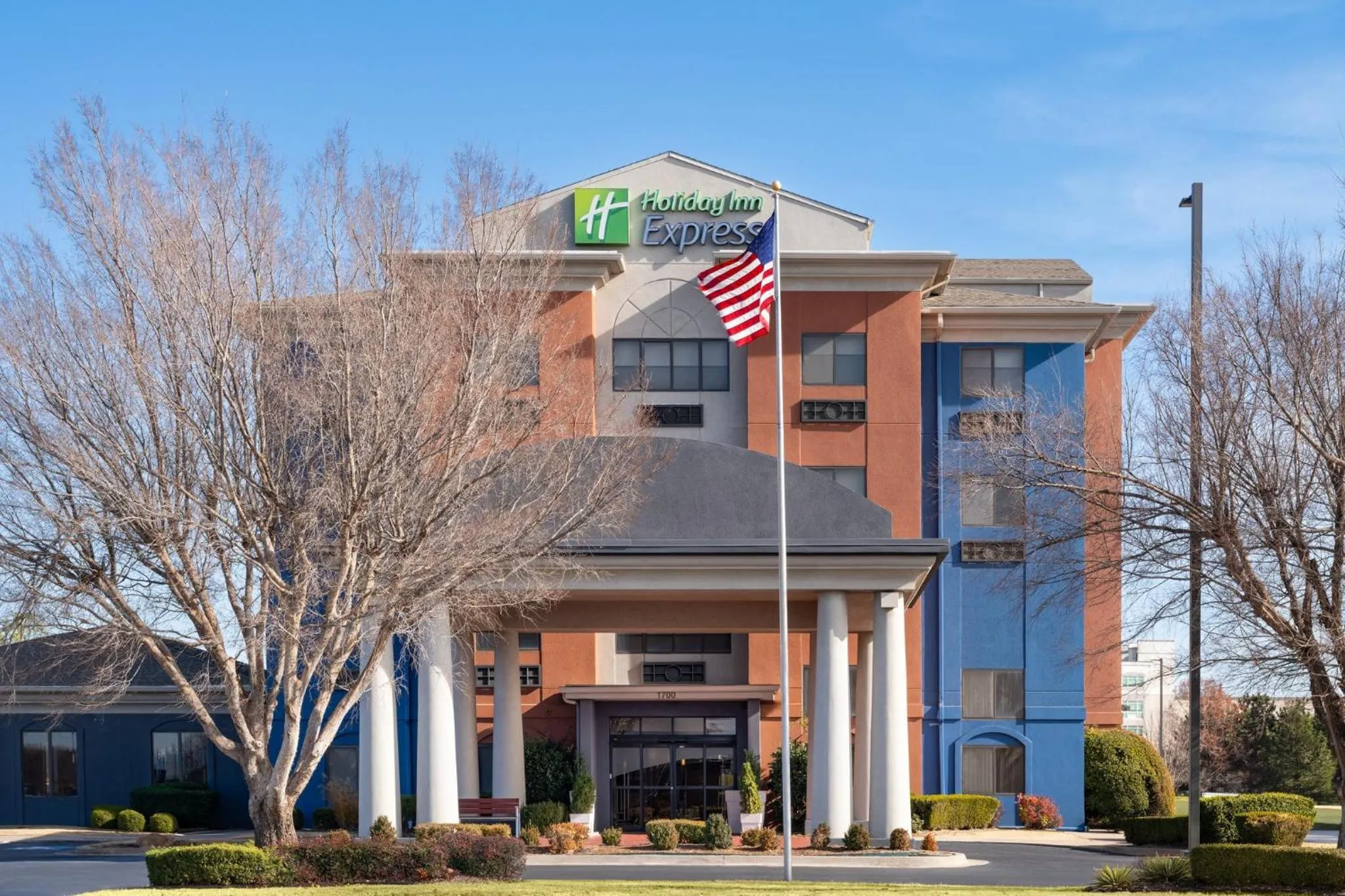 Property building in Holiday Inn Express & Suites Midwest City by IHG