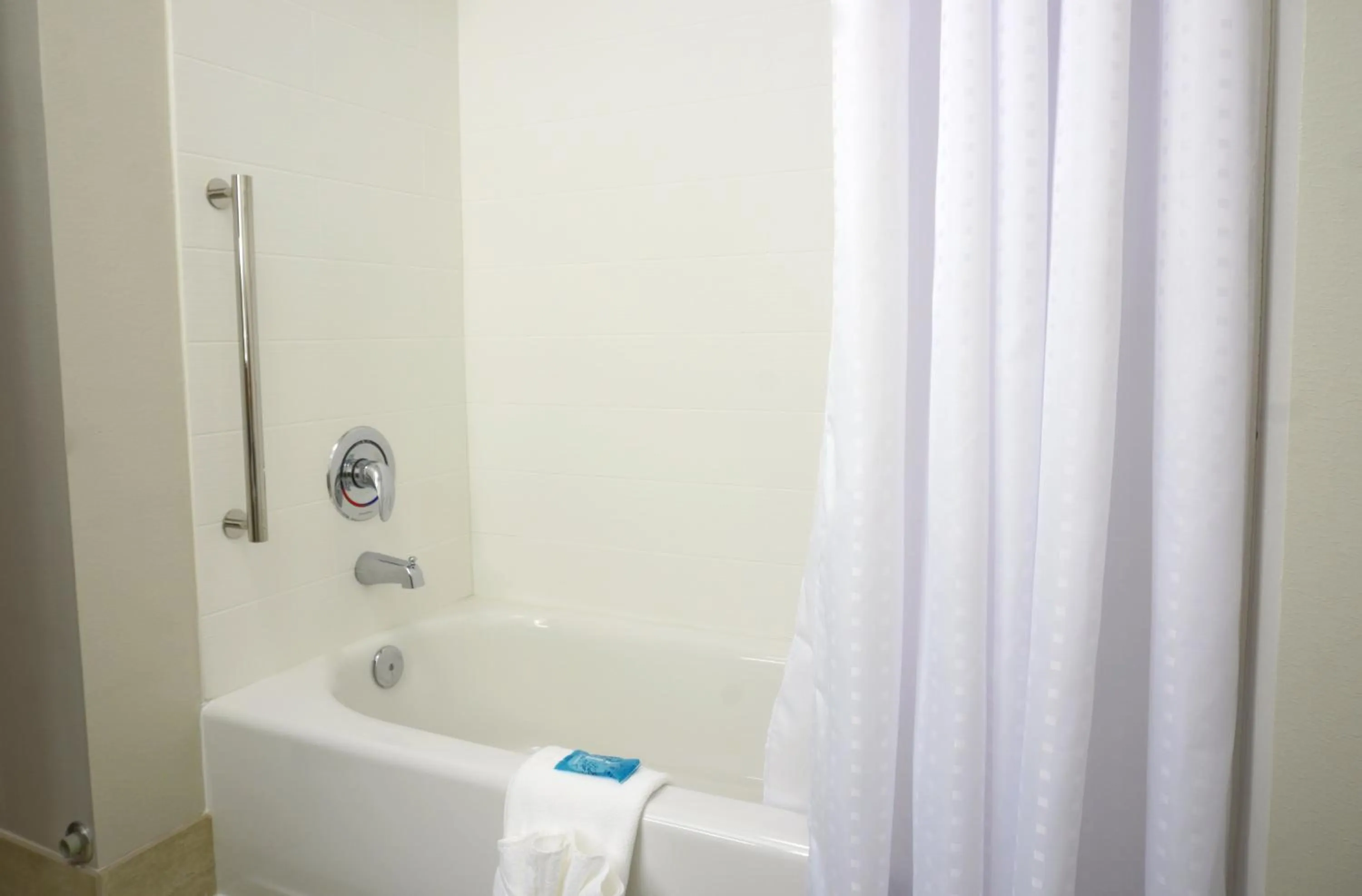 Bathroom in Holiday Inn Express & Suites Omaha - Millard Area by IHG