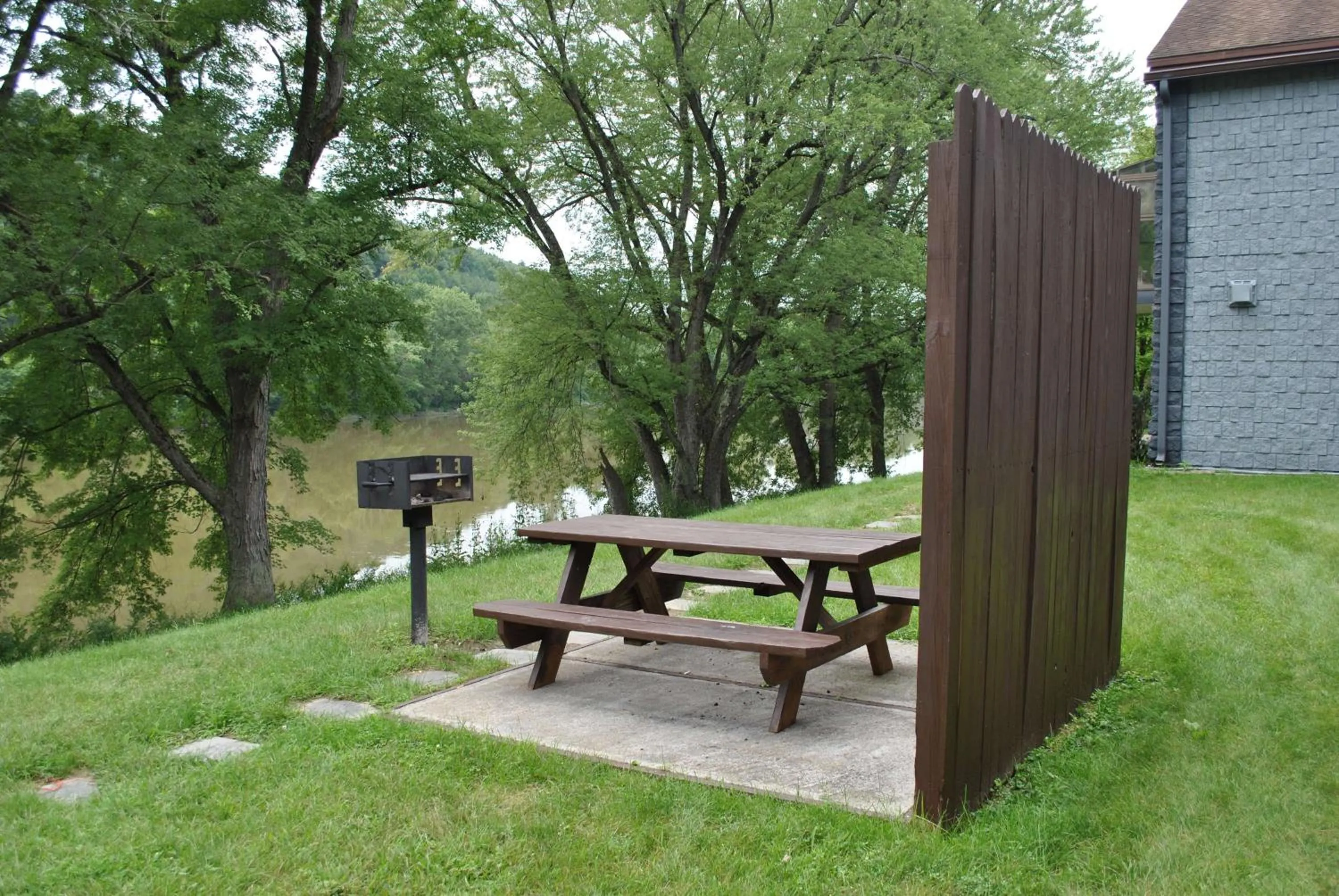 Property building in Best Western Owego Inn