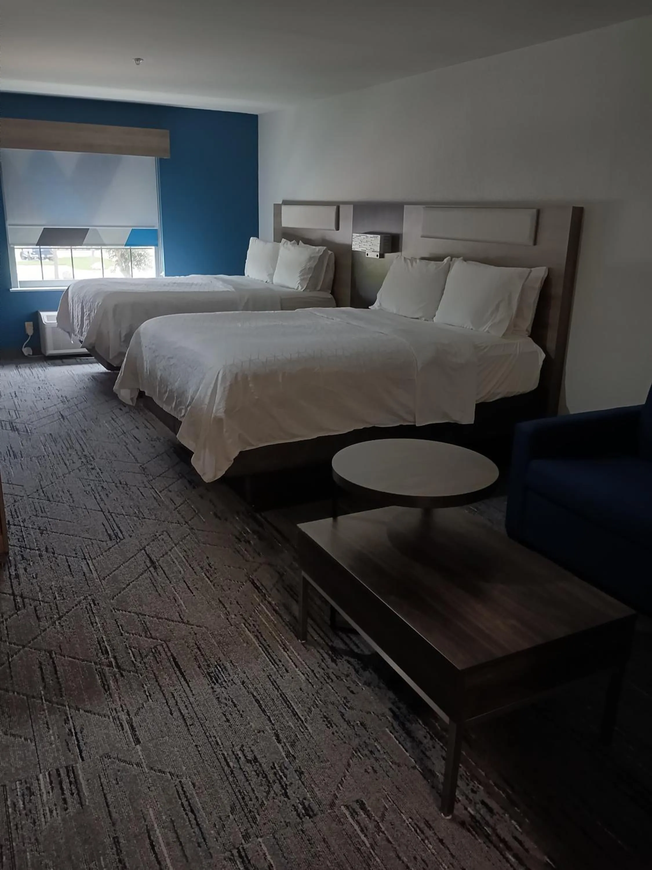 Bedroom, Bed in Holiday Inn Express & Suites - Jourdanton-Pleasanton by IHG