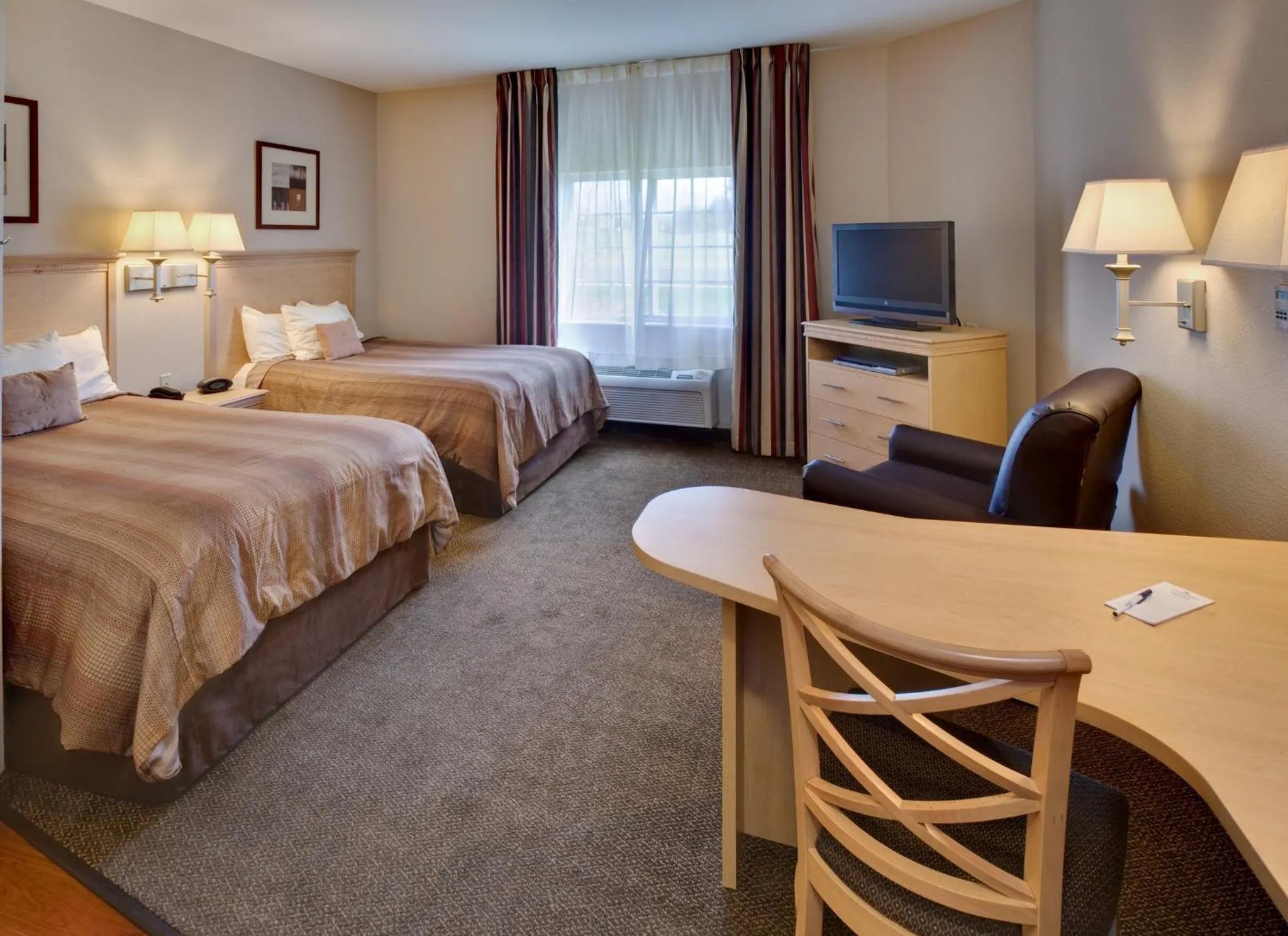 Photo of the whole room, Bed in Candlewood Suites - Peoria at Grand Prairie by IHG