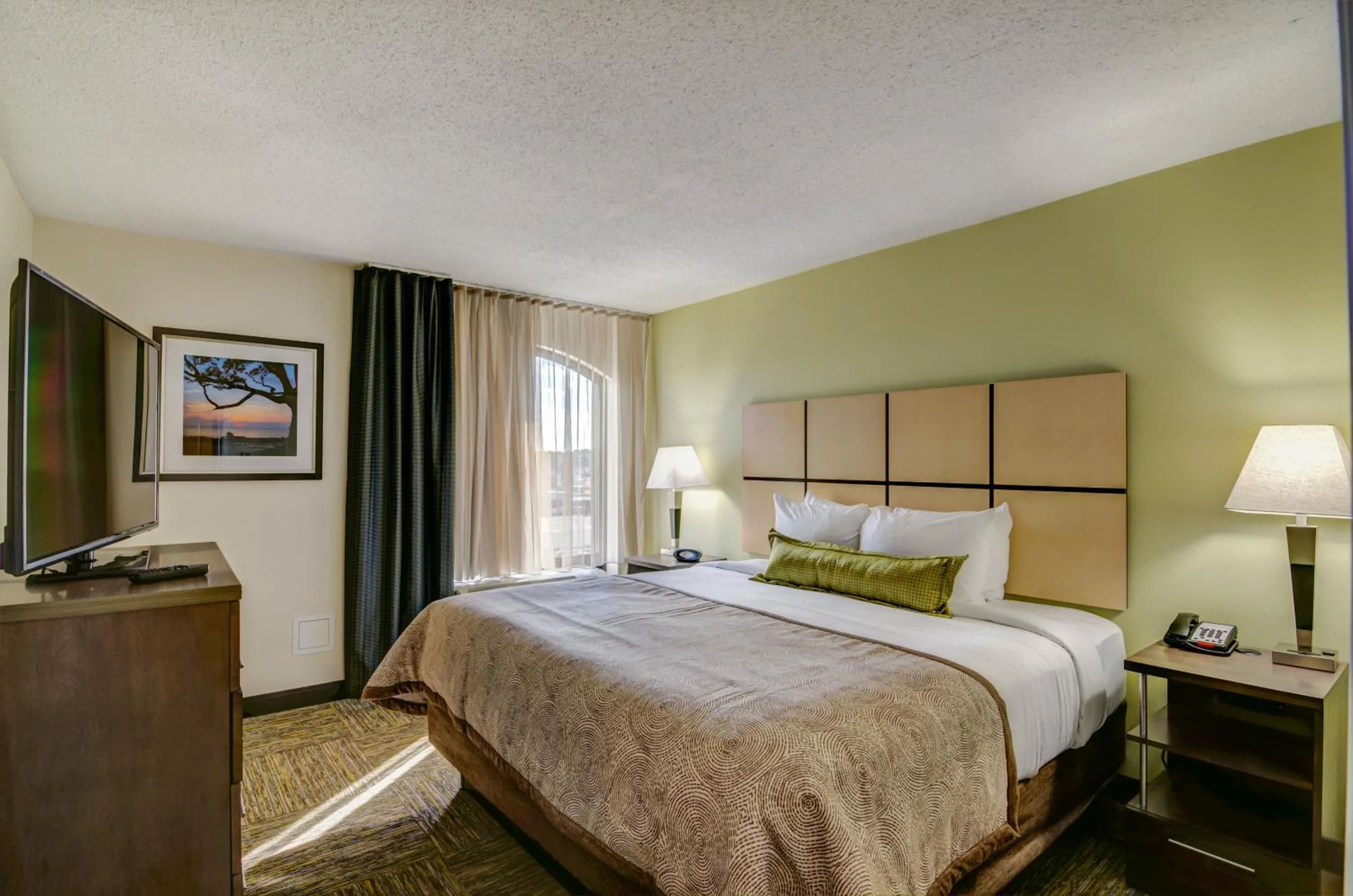 Photo of the whole room, Bed in Candlewood Suites Richmond - West Broad by IHG