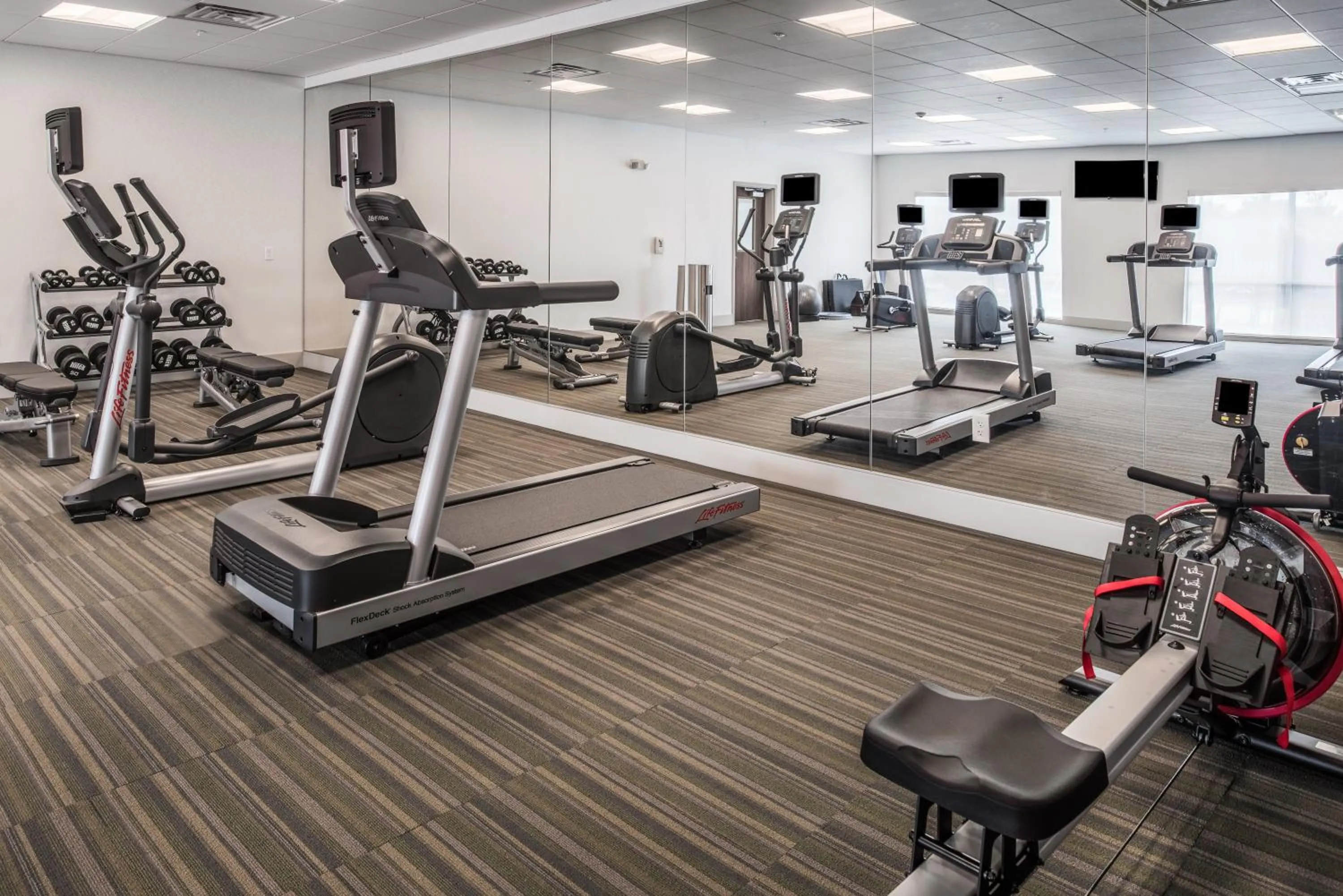Fitness centre/facilities in Holiday Inn Express & Suites Ruston by IHG