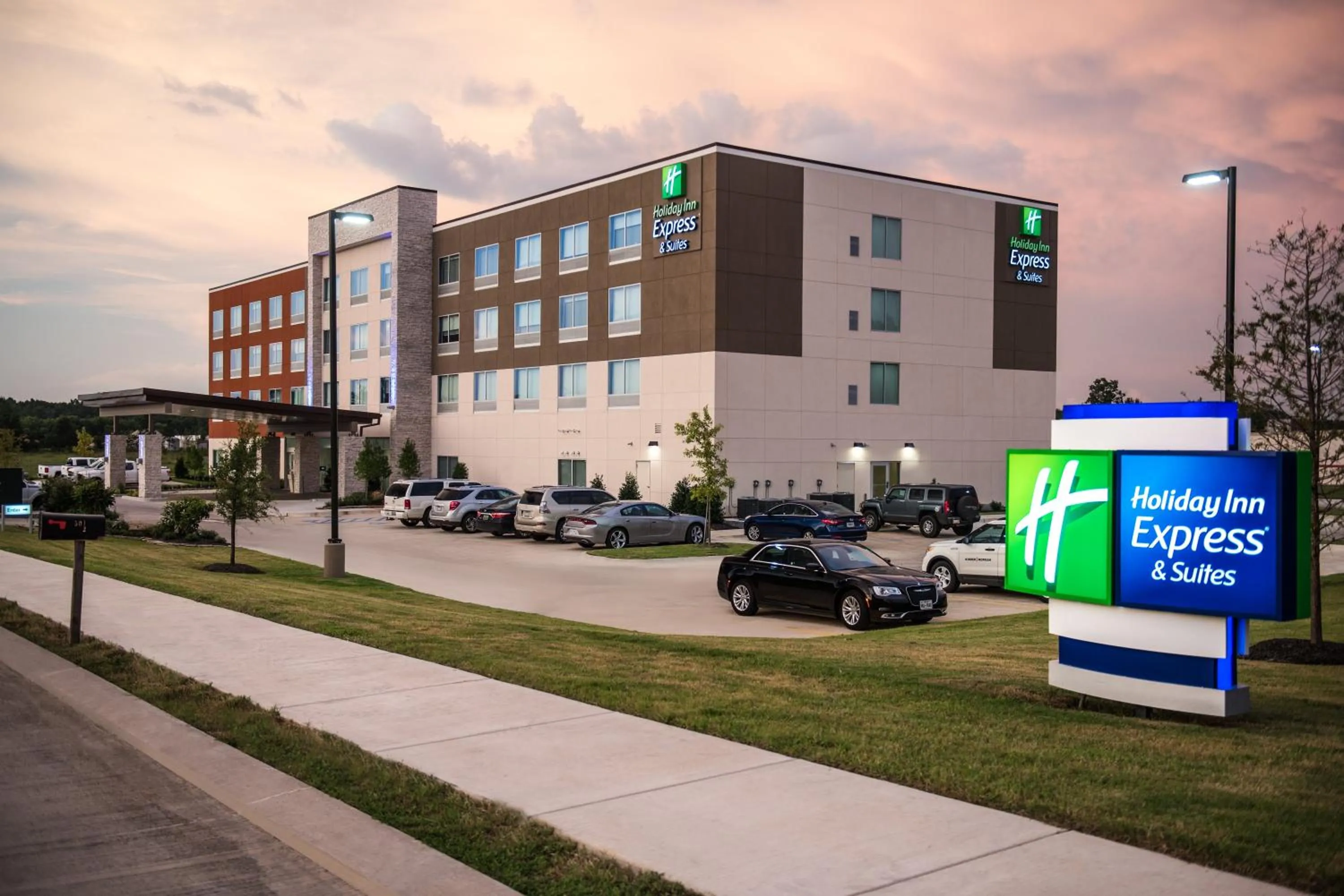 Property building in Holiday Inn Express & Suites Ruston by IHG