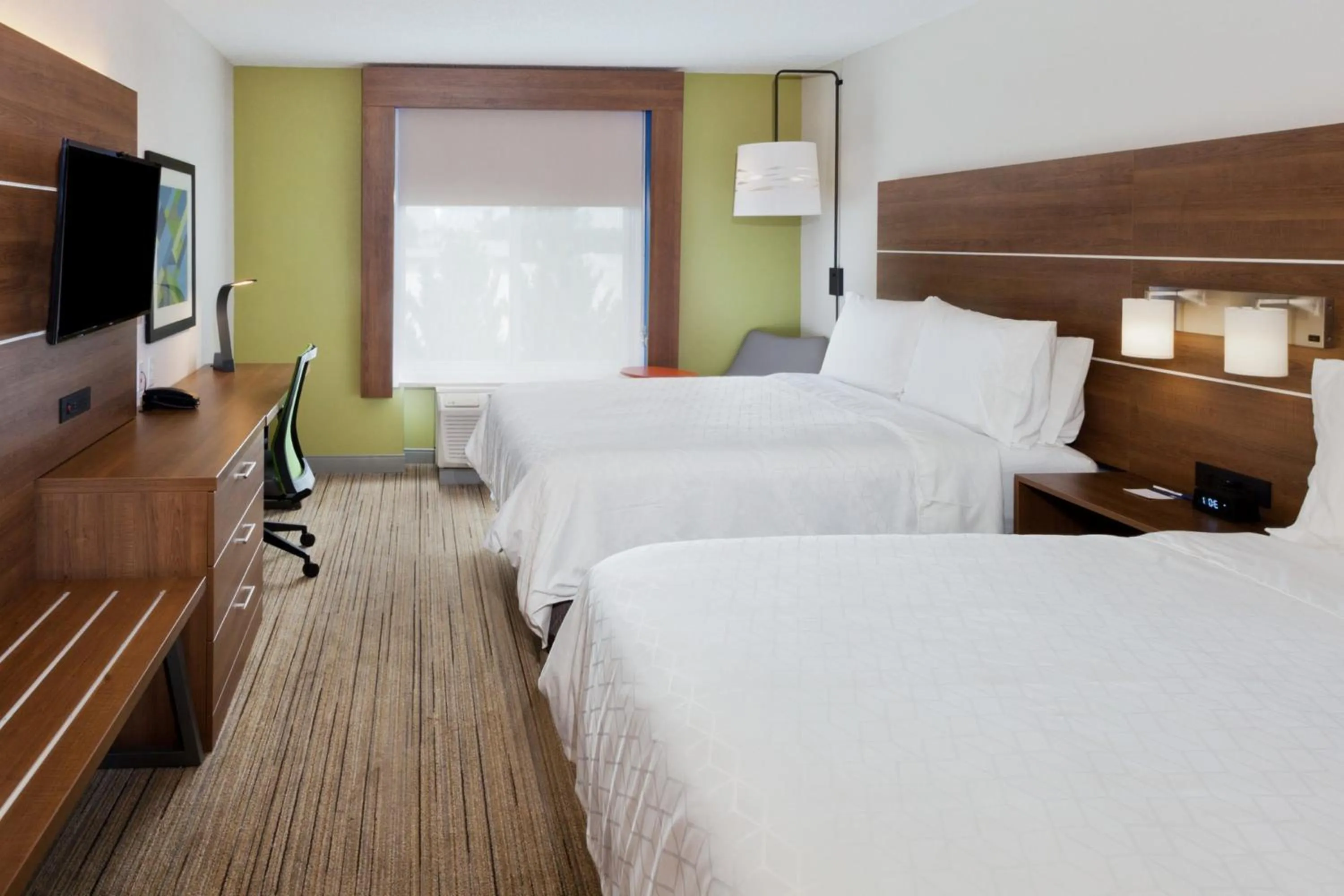 Photo of the whole room, Bed in Holiday Inn Express & Suites Reidsville by IHG
