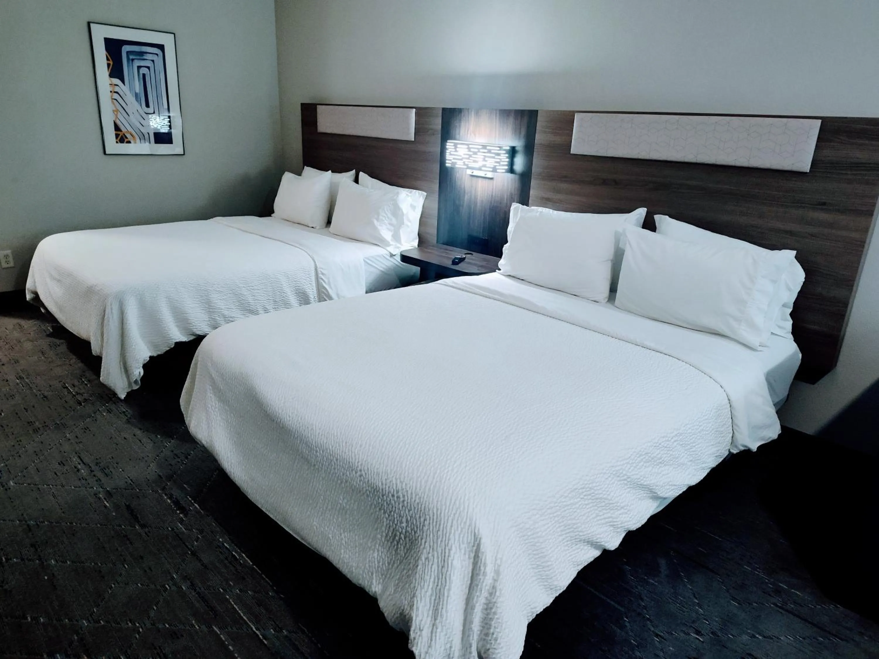 Bed in Holiday Inn Express Kenedy by IHG