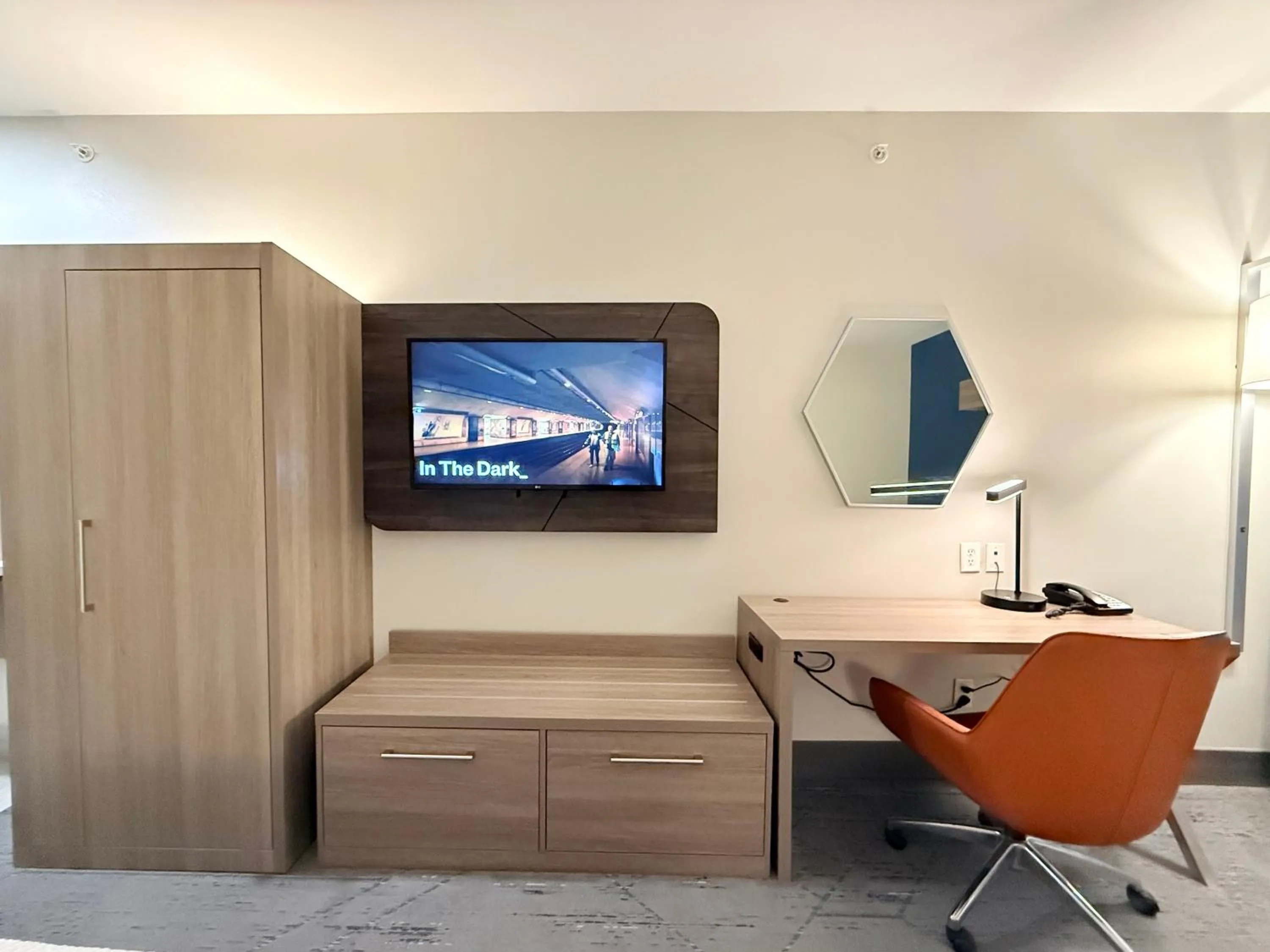 Holiday Inn Express Kenedy by IHG