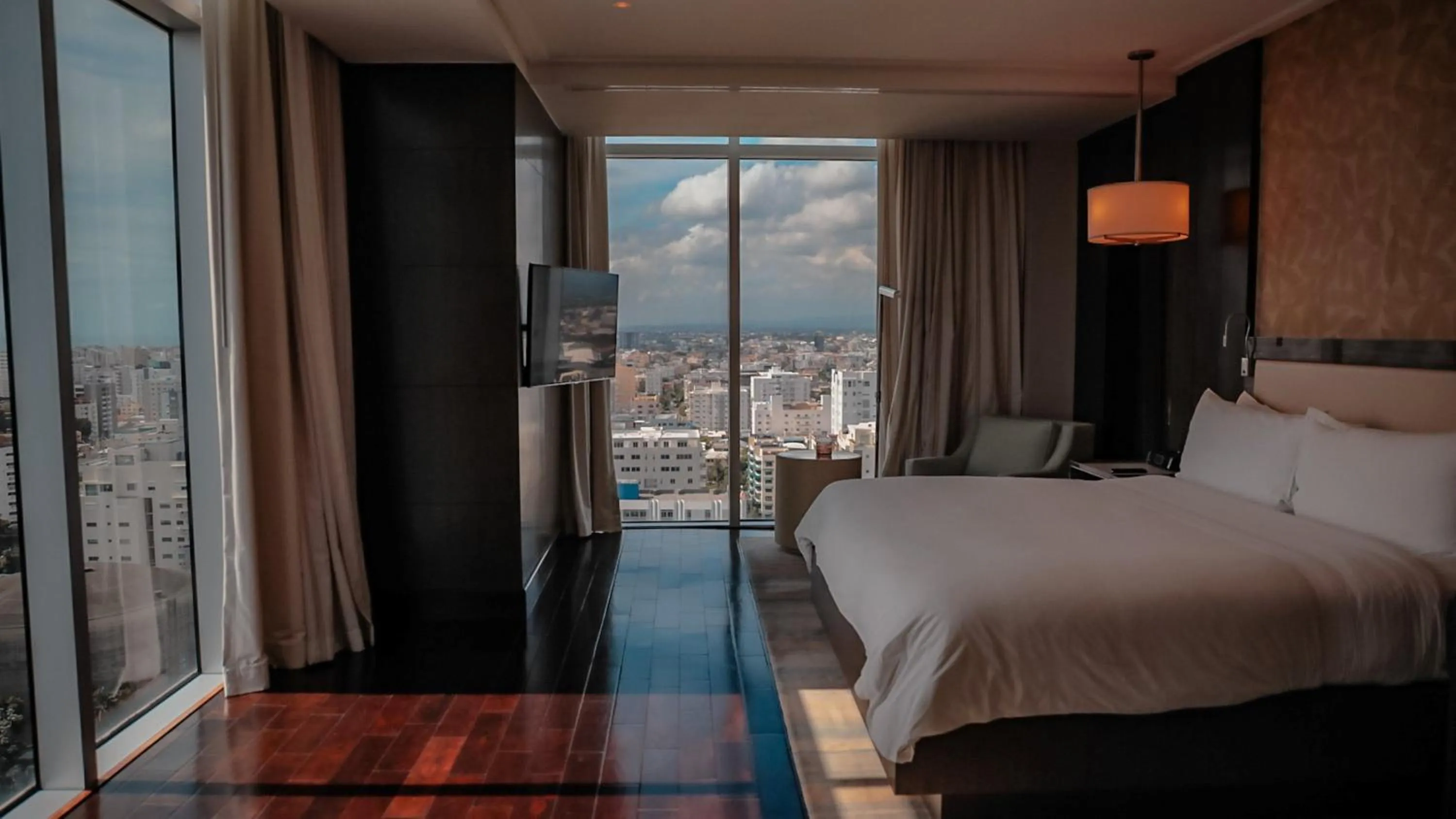 Photo of the whole room, Bed in InterContinental Real Santo Domingo by IHG