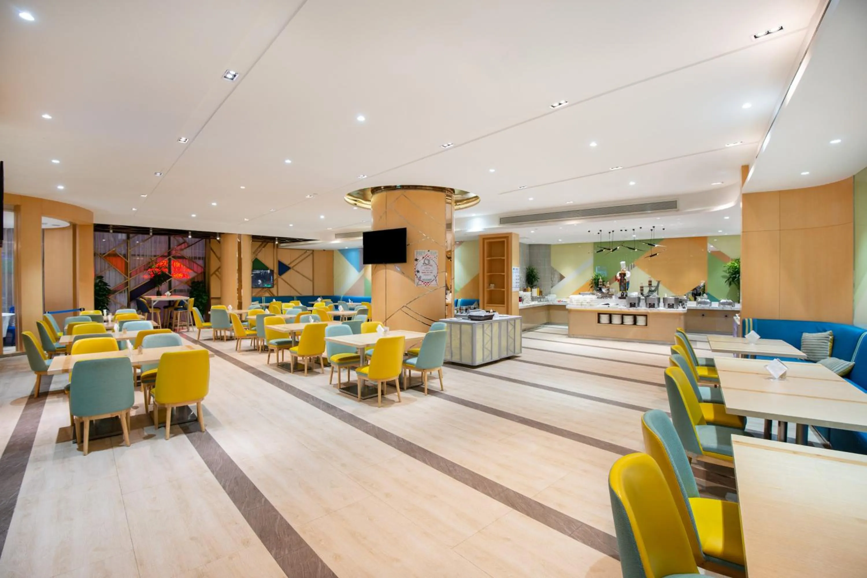 Restaurant/places to eat in Holiday Inn Express Shanghai Zhenping by IHG