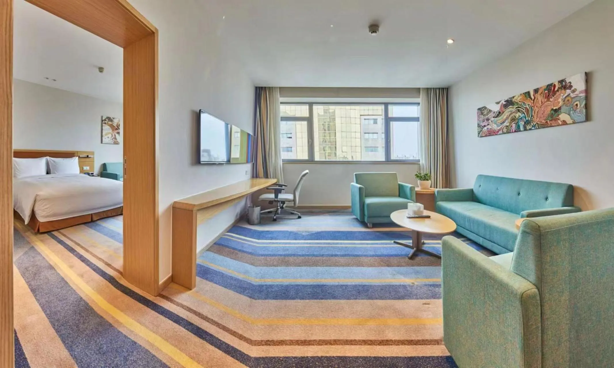 Living room, Bed in Holiday Inn Express Shanghai Zhenping by IHG