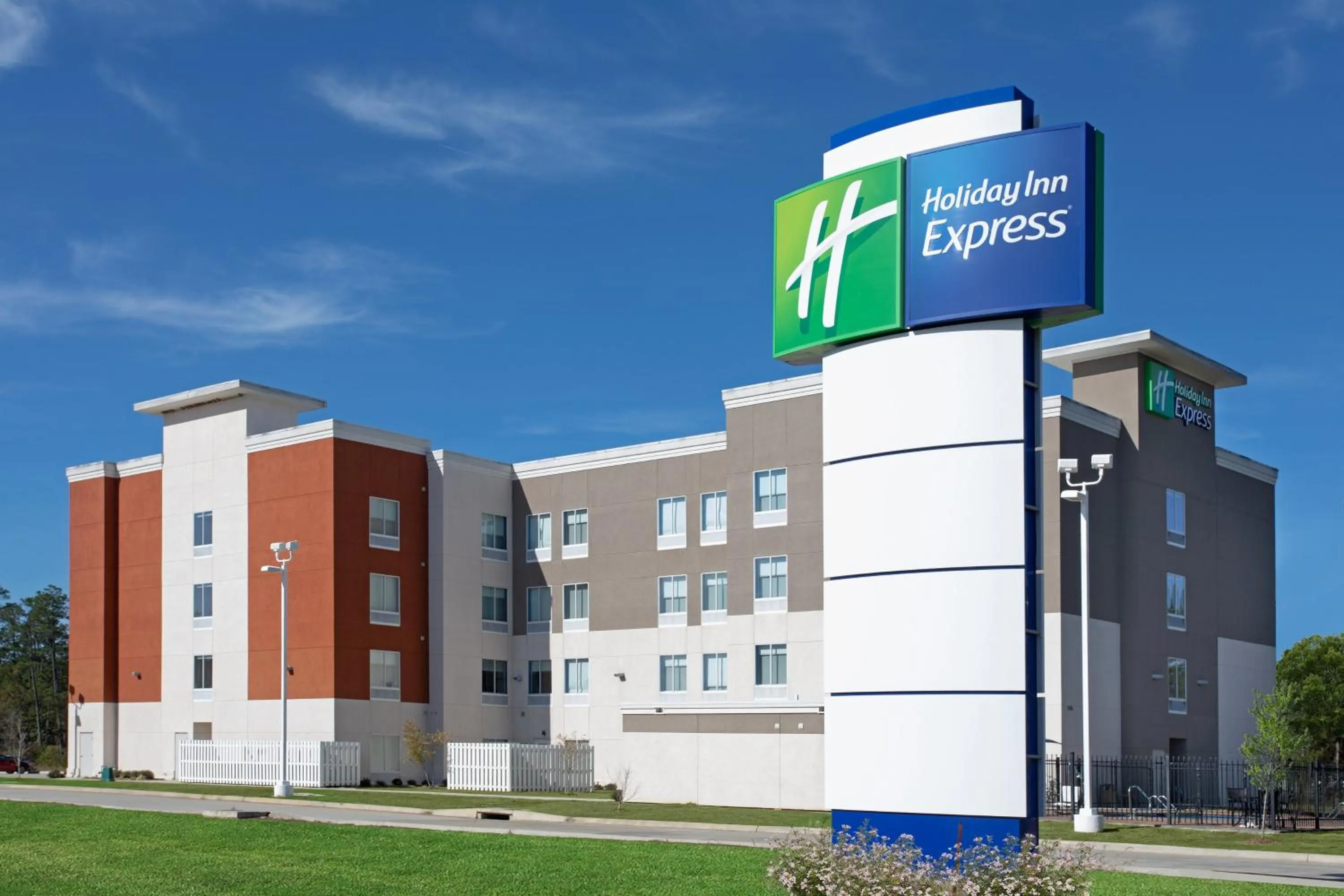 Property building in Holiday Inn Express Slidell by IHG