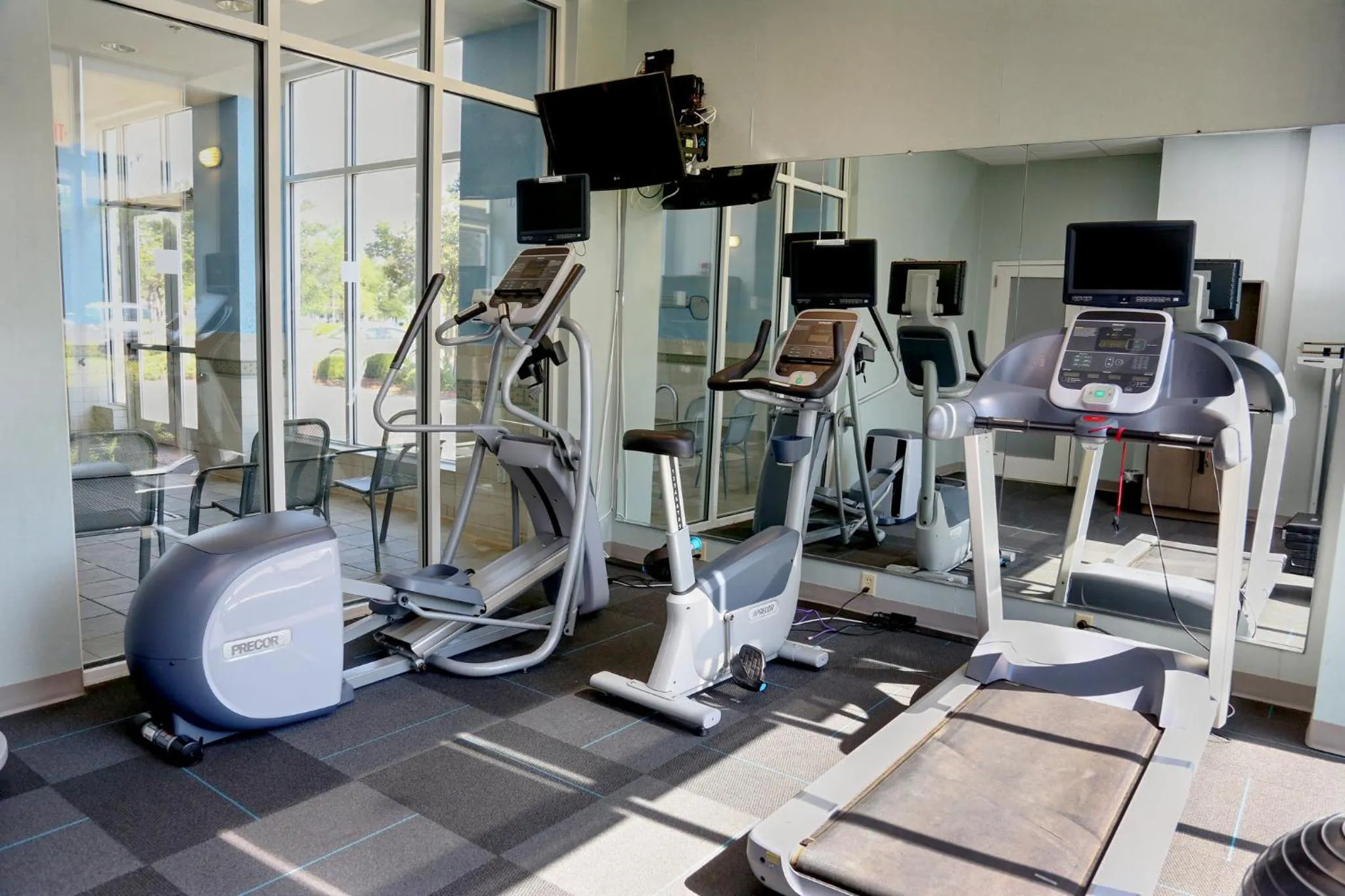 Fitness centre/facilities in Holiday Inn Santee by IHG