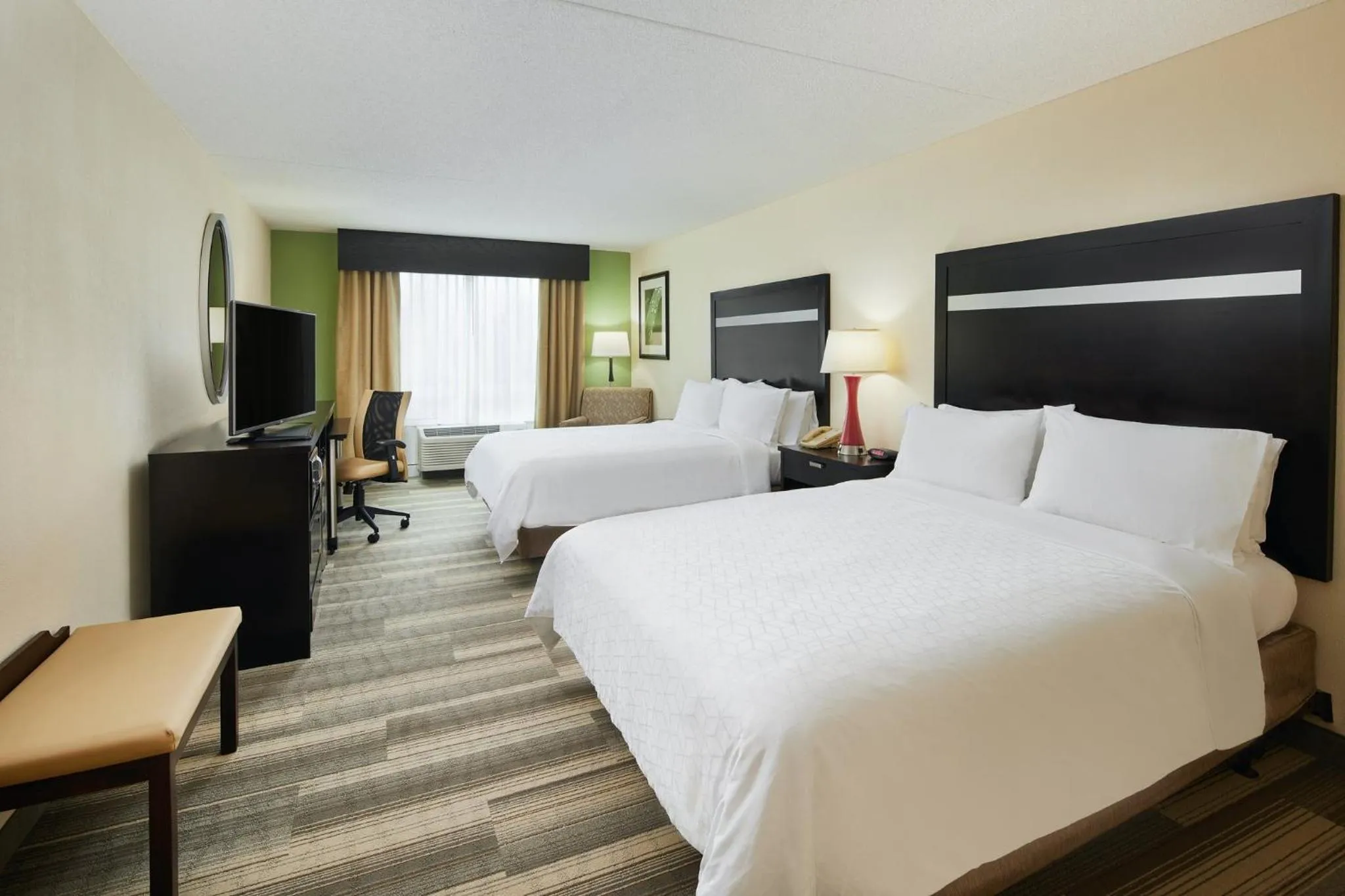 Photo of the whole room, Bed in Holiday Inn Express & Suites I-26 & Us 29 At Westgate Mall by IHG