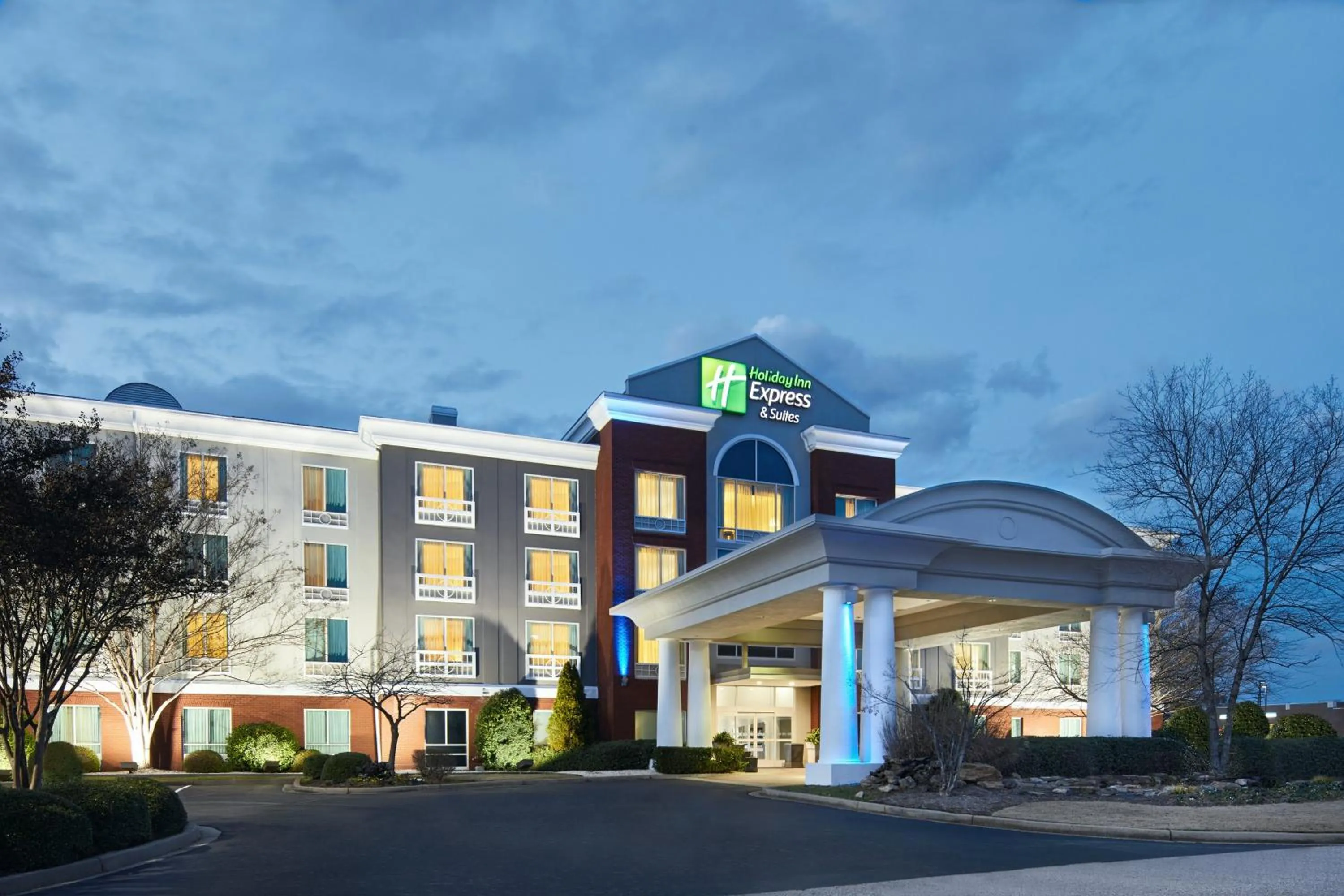 Property building in Holiday Inn Express & Suites I-26 & Us 29 At Westgate Mall by IHG
