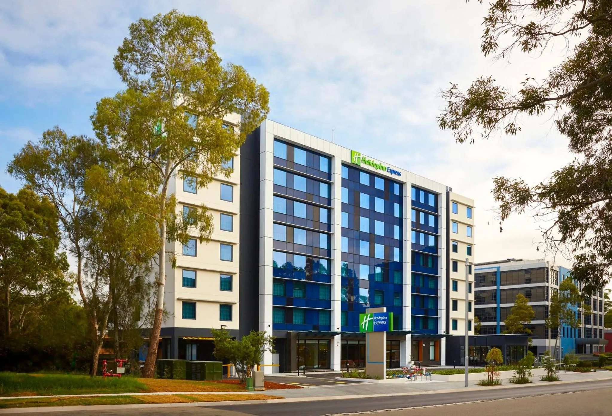Property building in Holiday Inn Express Sydney Macquarie Park by IHG