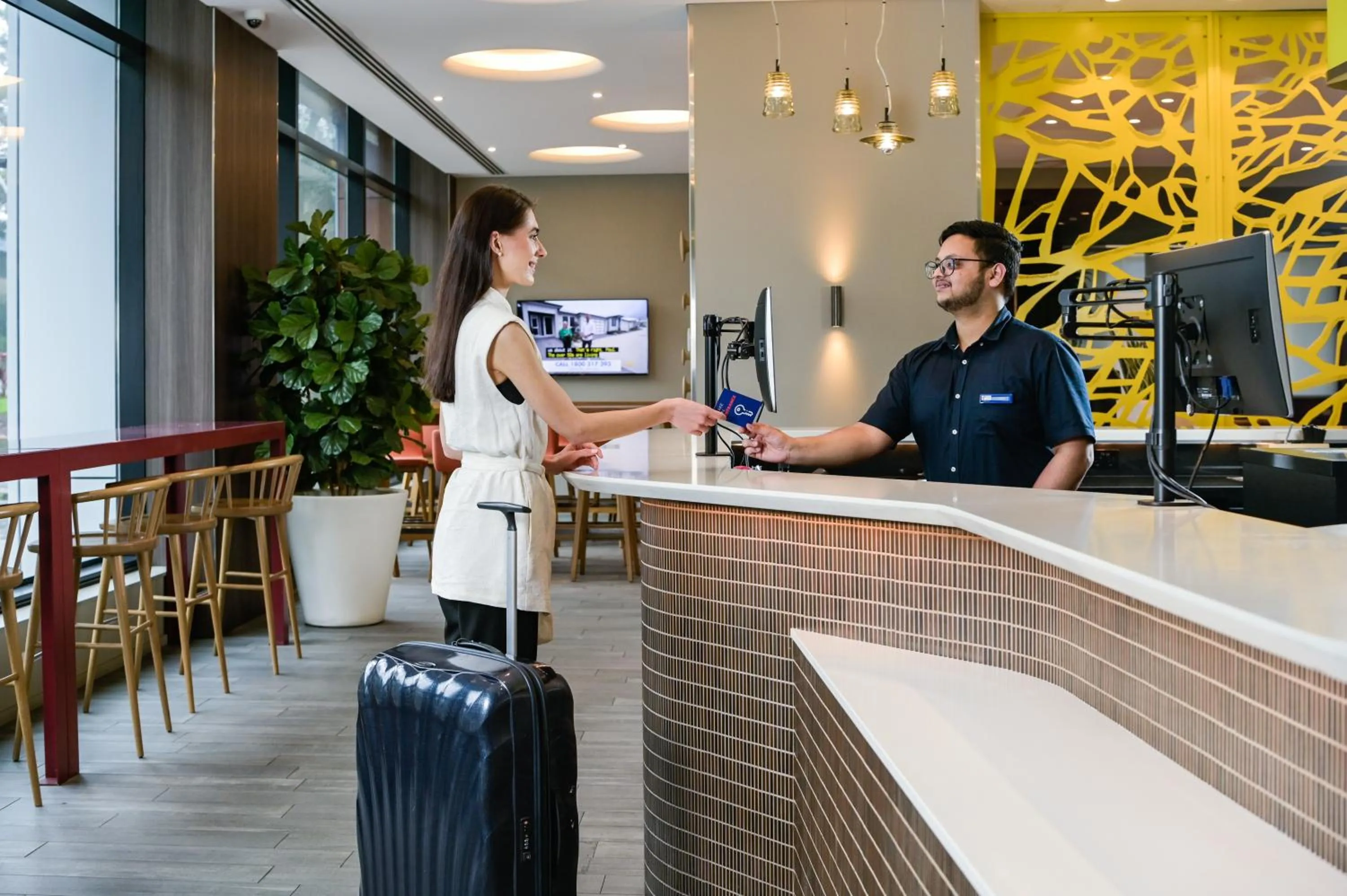 Lobby or reception in Holiday Inn Express Sydney Macquarie Park by IHG