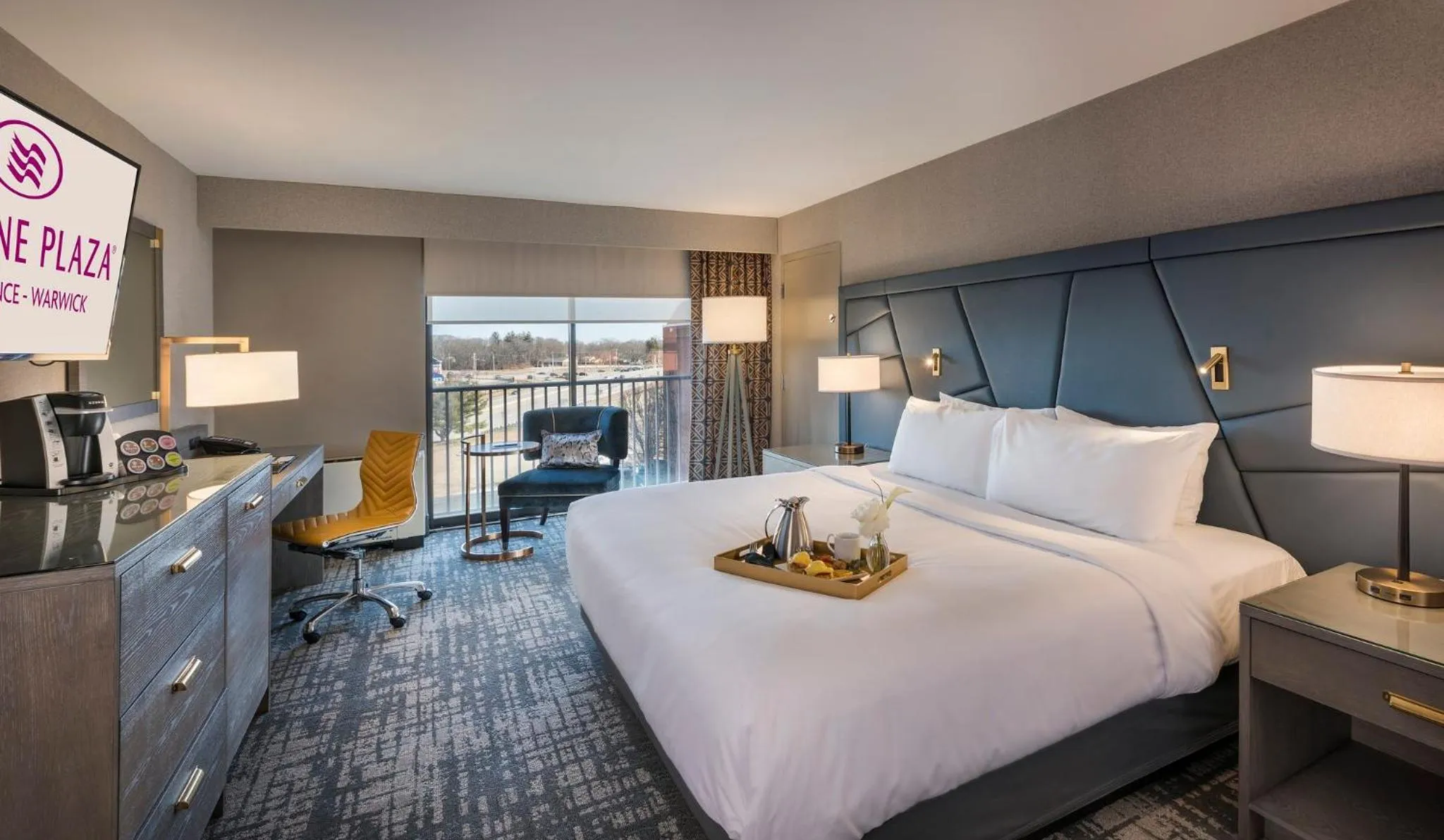 Photo of the whole room, Bed in Crowne Plaza Providence-Warwick (Airport) by IHG