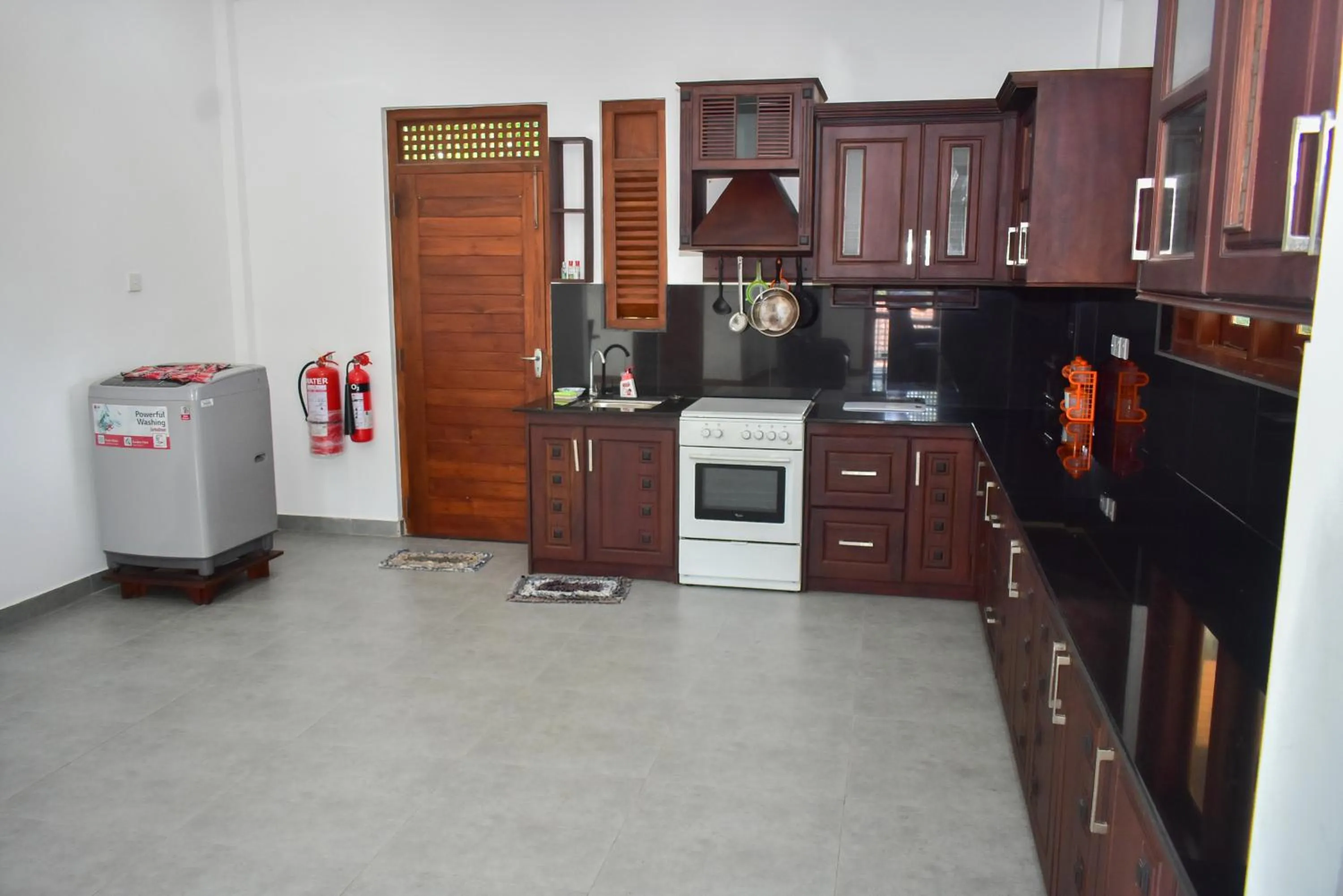 Kitchen or kitchenette in Minuri Villa