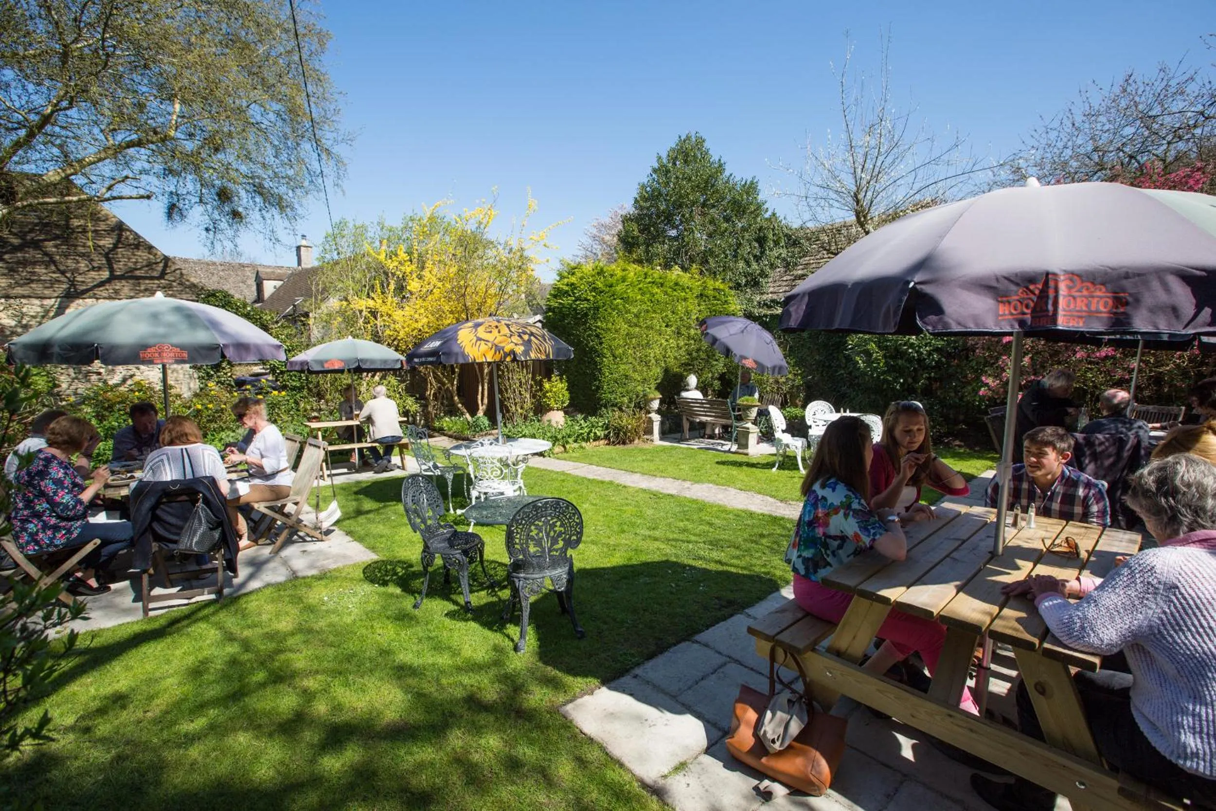 Garden in The Angel at Burford