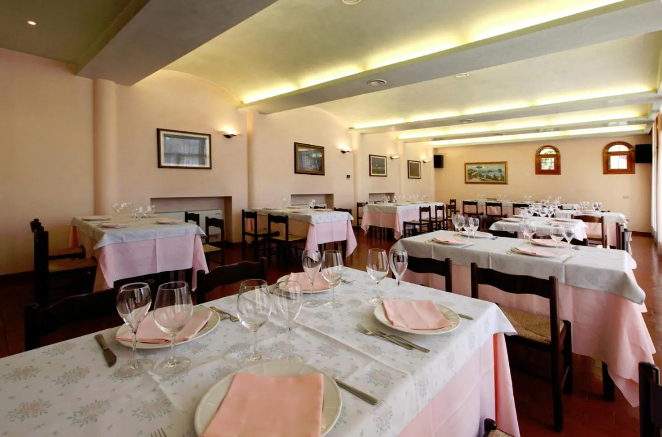 Restaurant/places to eat in Albergo Ristorante Giulietta e Romeo