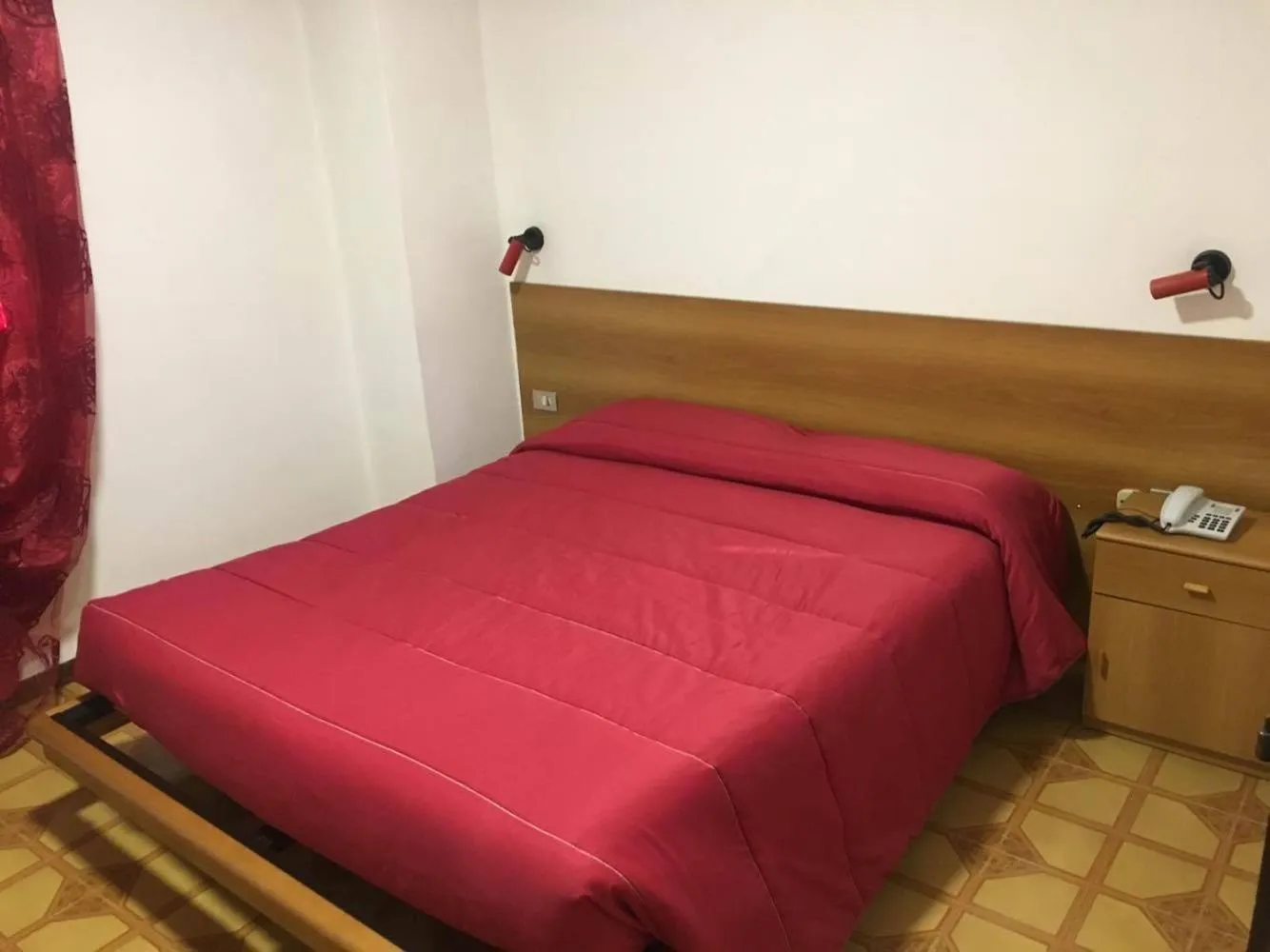 Bedroom in Albergo Ristorante Giulietta e Romeo