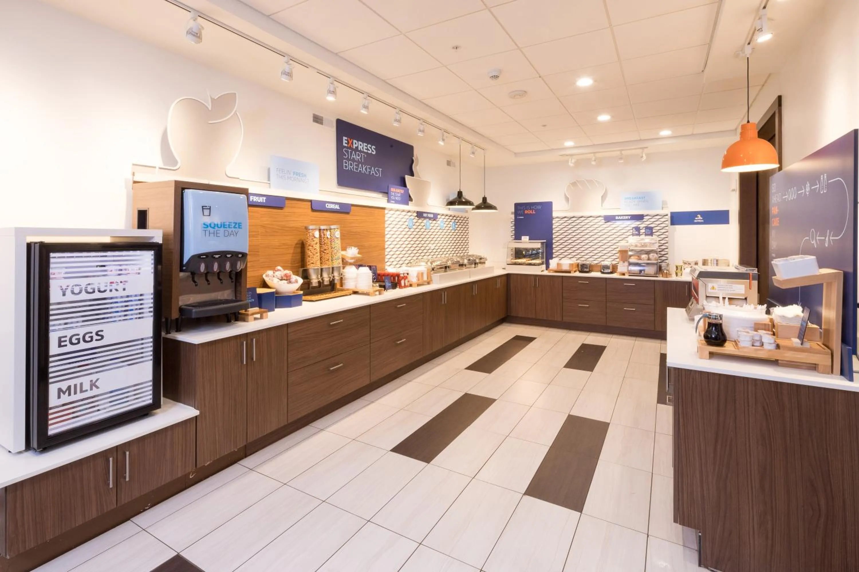 Continental breakfast in Holiday Inn Express & Suites Alpena - Downtown by IHG