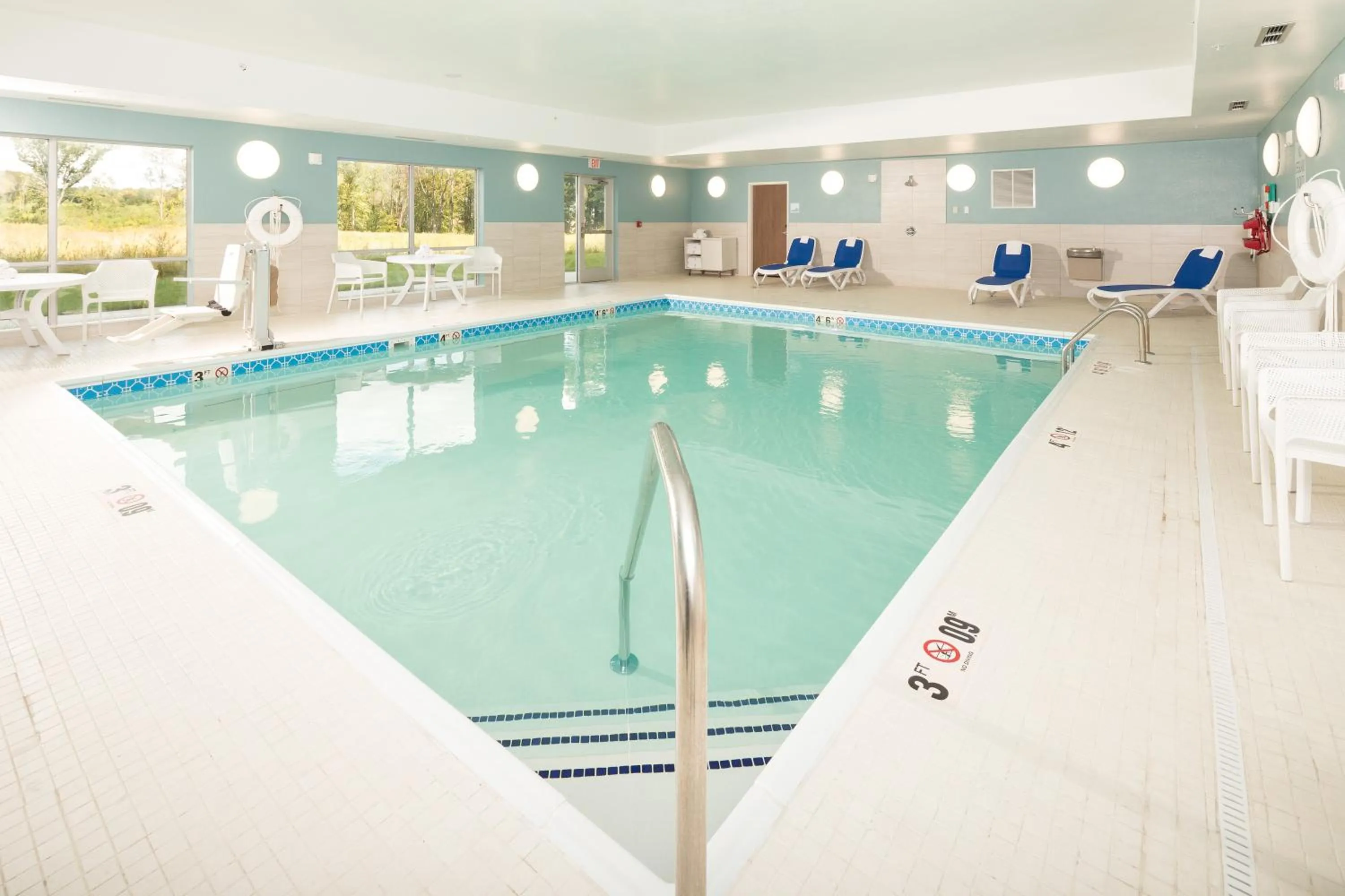 Swimming pool in Holiday Inn Express & Suites Alpena - Downtown by IHG