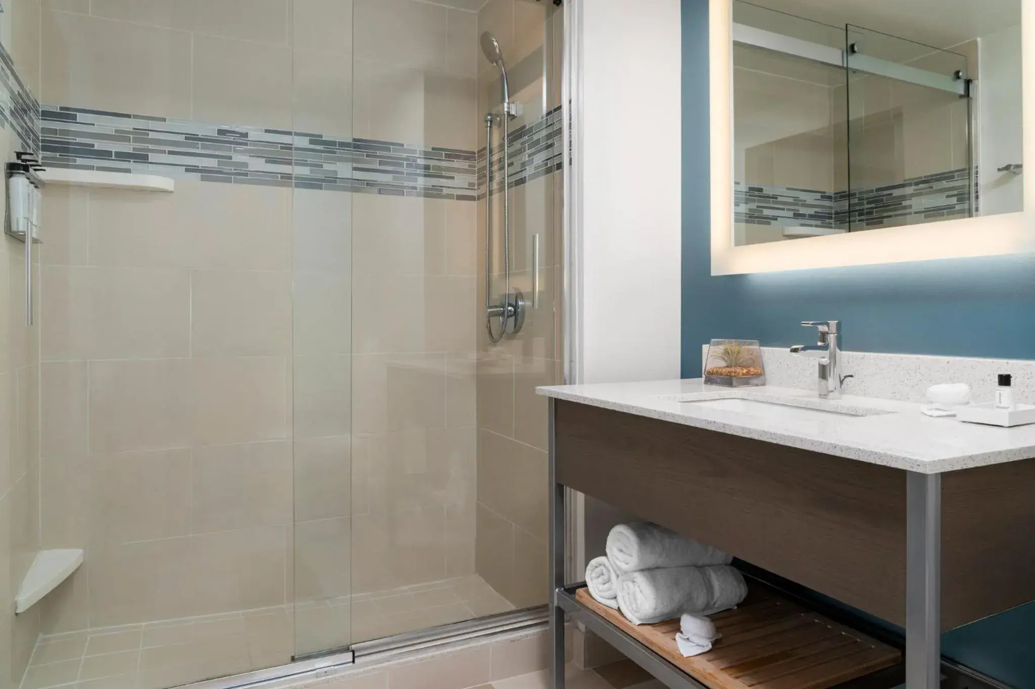 Standard Double Room with Two Double Beds in EVEN Hotel Brooklyn by IHG Standard Double Room with Two Double Beds in EVEN Hotel Brooklyn by IHG