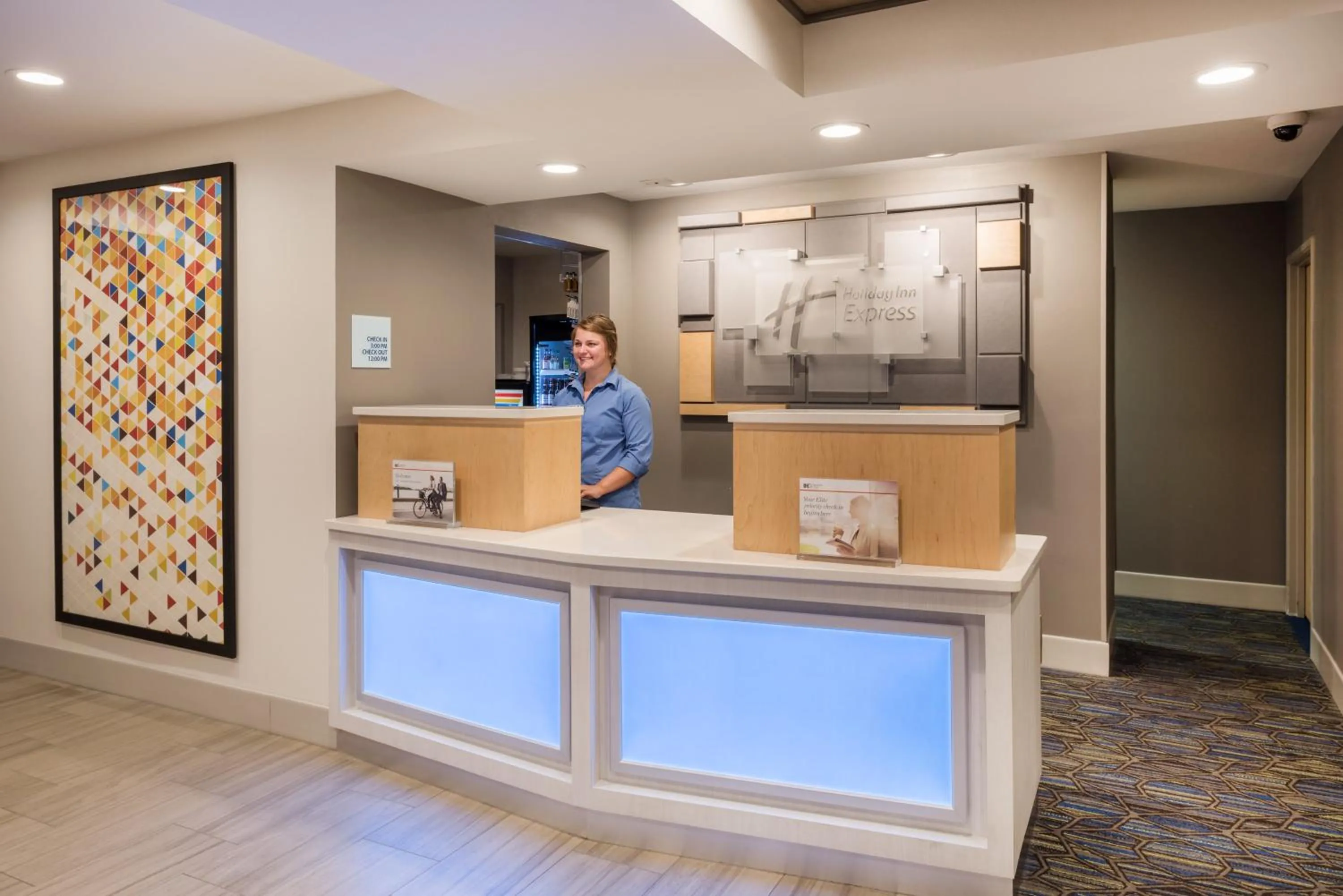 Lobby or reception in Holiday Inn Express Warrenton by IHG