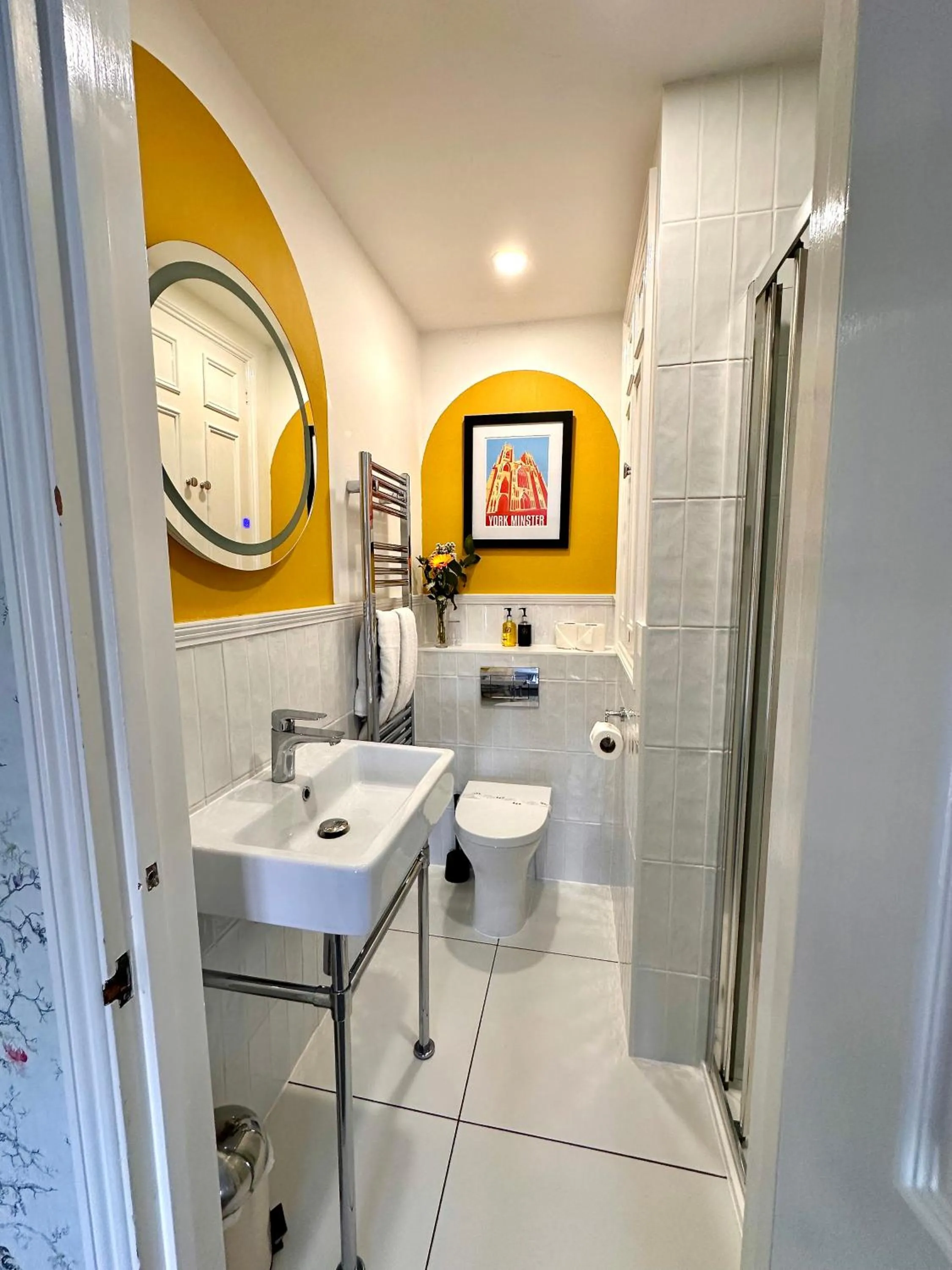 Shower in 23 St Mary's