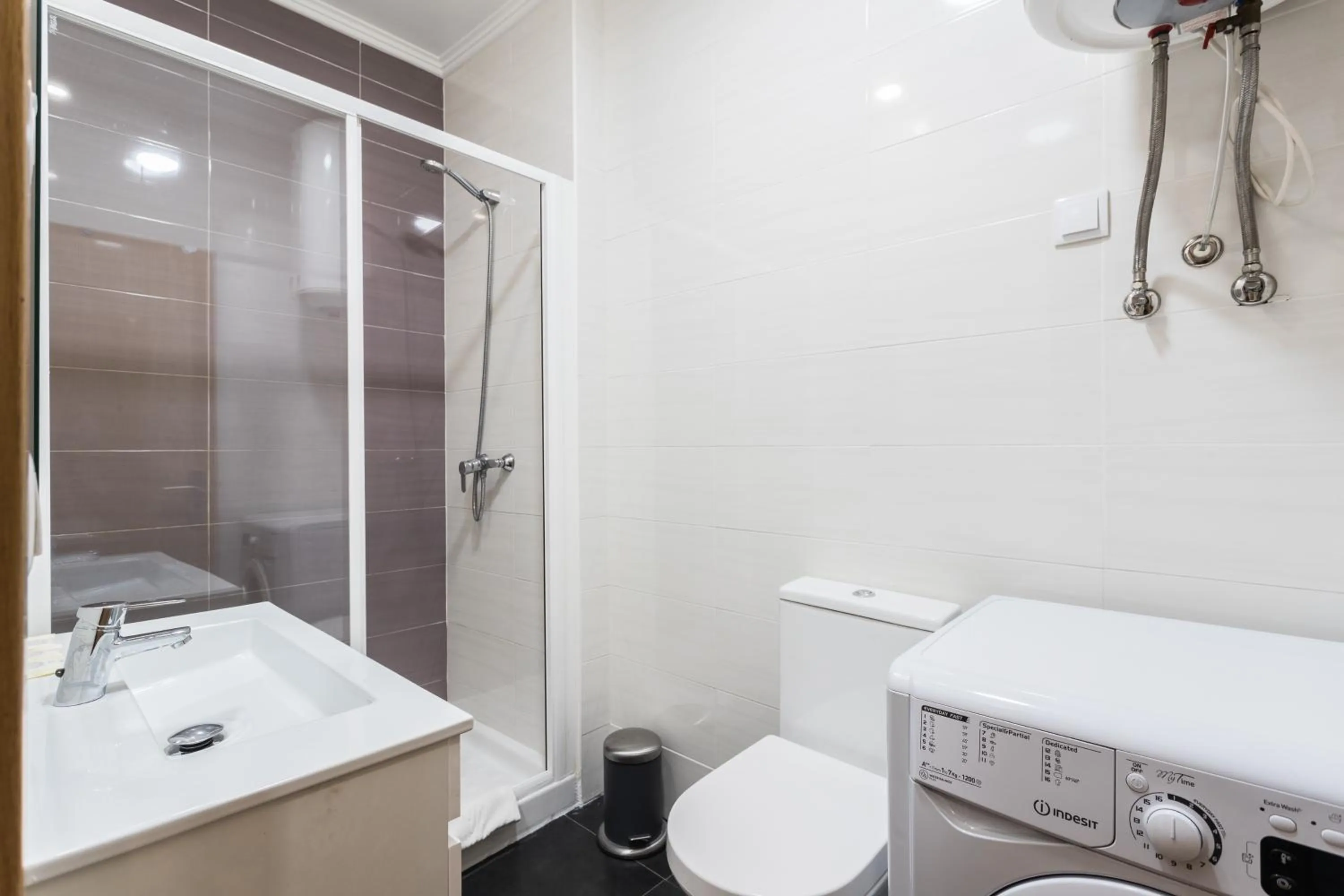 Bathroom in Apartments Center Bairro Alto