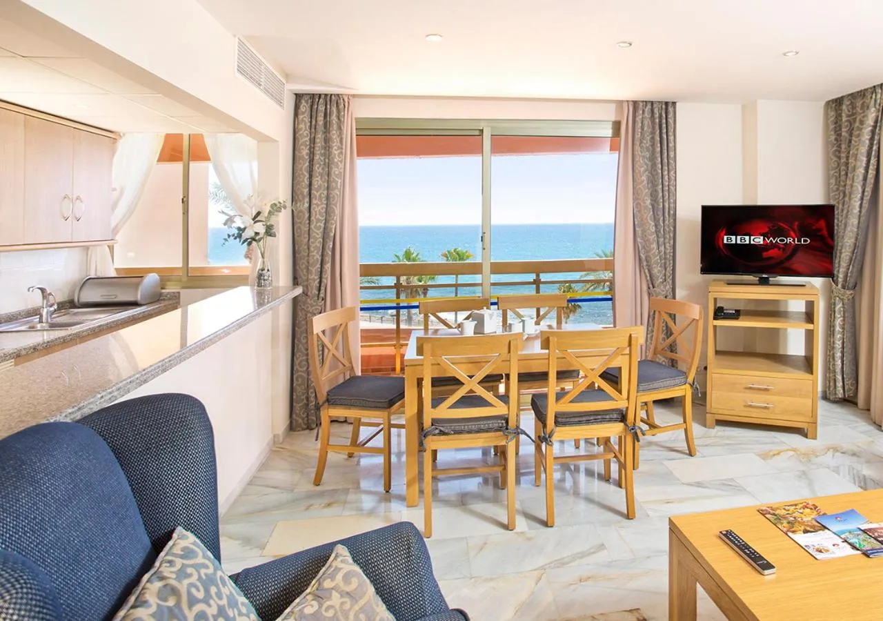 Kitchen or kitchenette in Sunset Beach Club Hotel Apartments