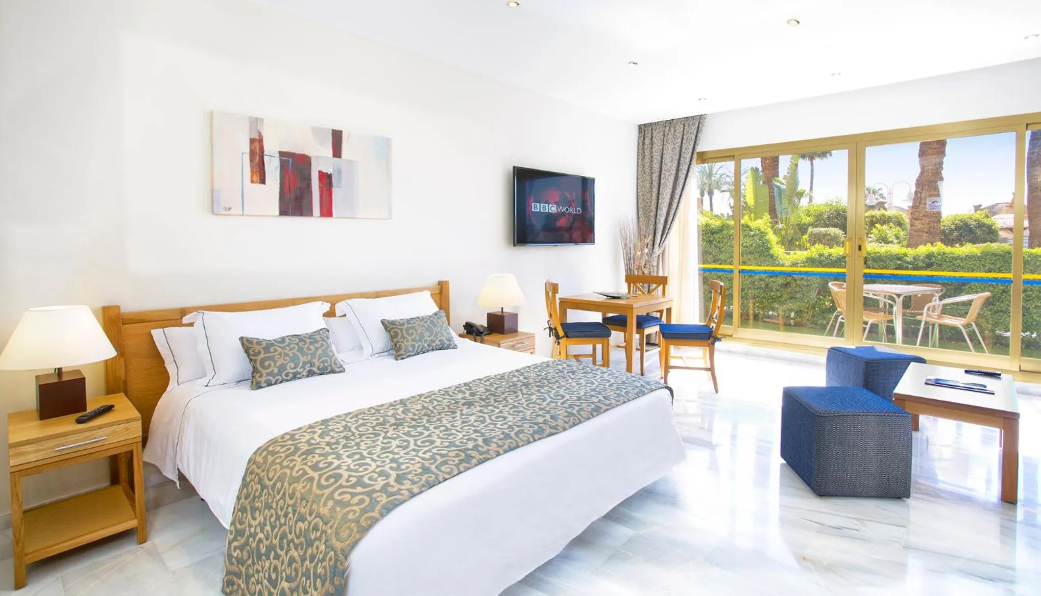 Photo of the whole room, Bed in Sunset Beach Club Hotel Apartments