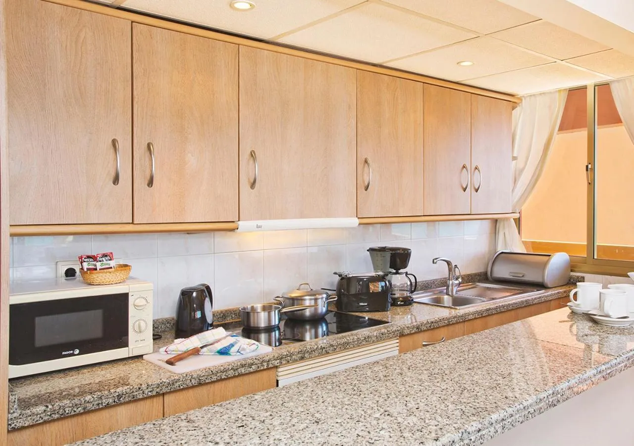 Kitchen or kitchenette in Sunset Beach Club Hotel Apartments