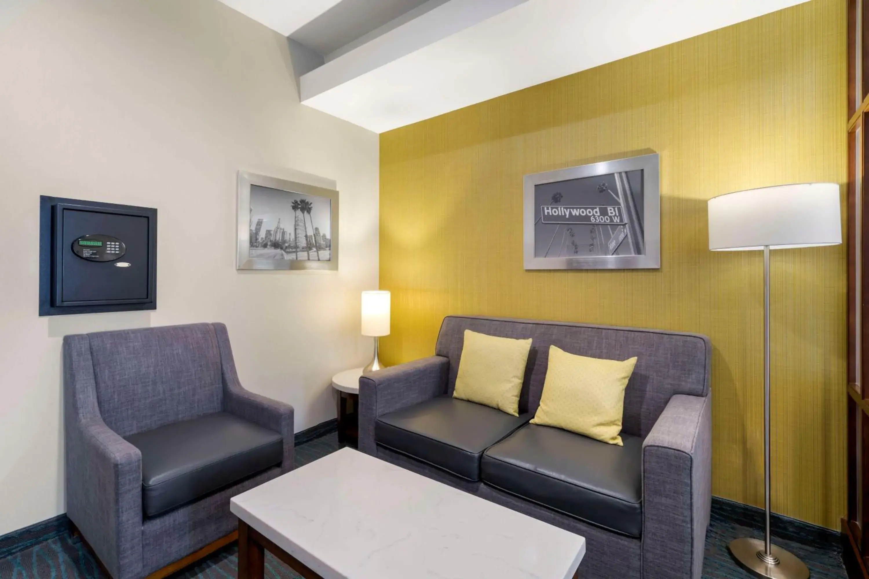 King Room - Disability Access in Best Western Plus Gardena-Los Angeles Inn & Suites King Room - Disability Access in Best Western Plus Gardena-Los Angeles Inn & Suites