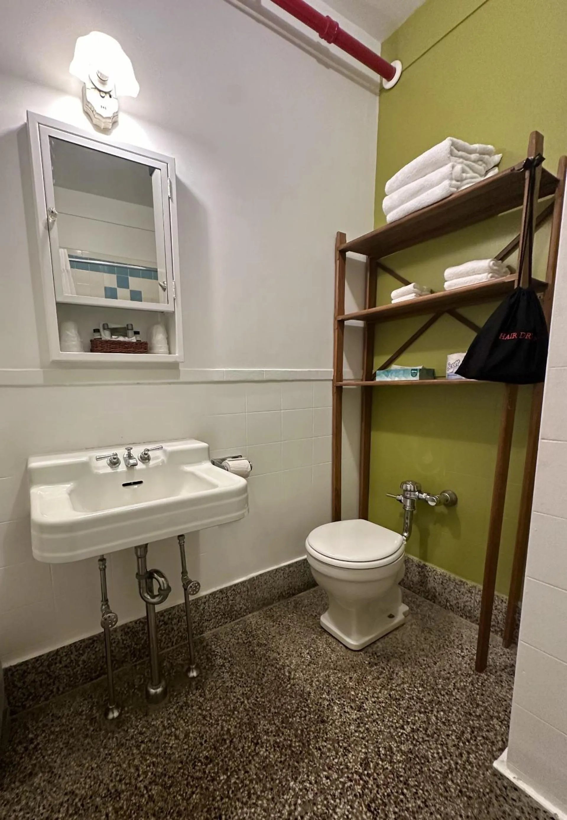 Toilet in Latchis Hotel