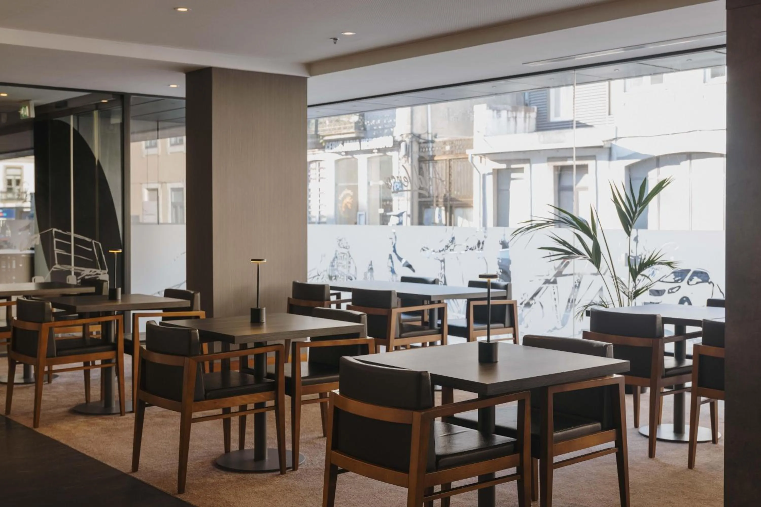 Restaurant/places to eat in Timbre Heroismo