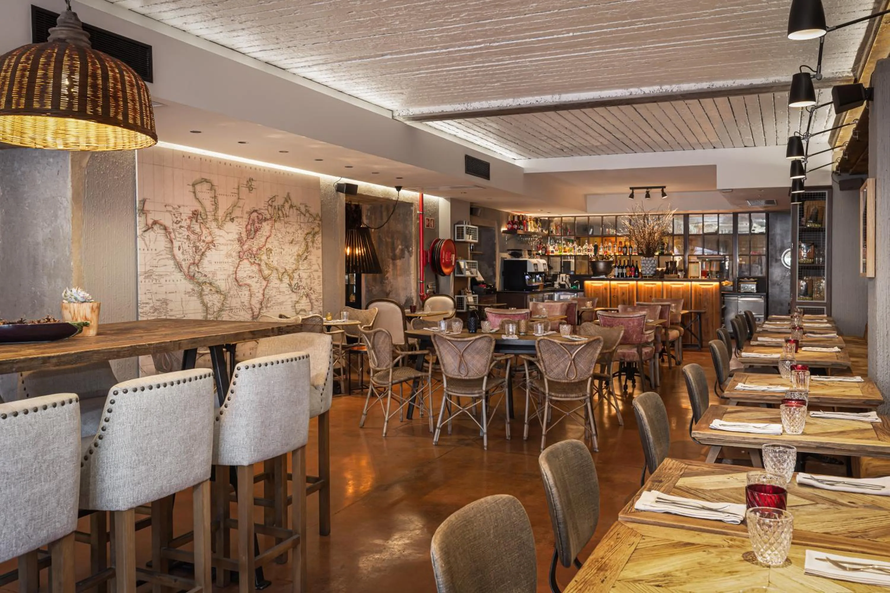 Restaurant/places to eat in AlmaLusa Baixa/Chiado